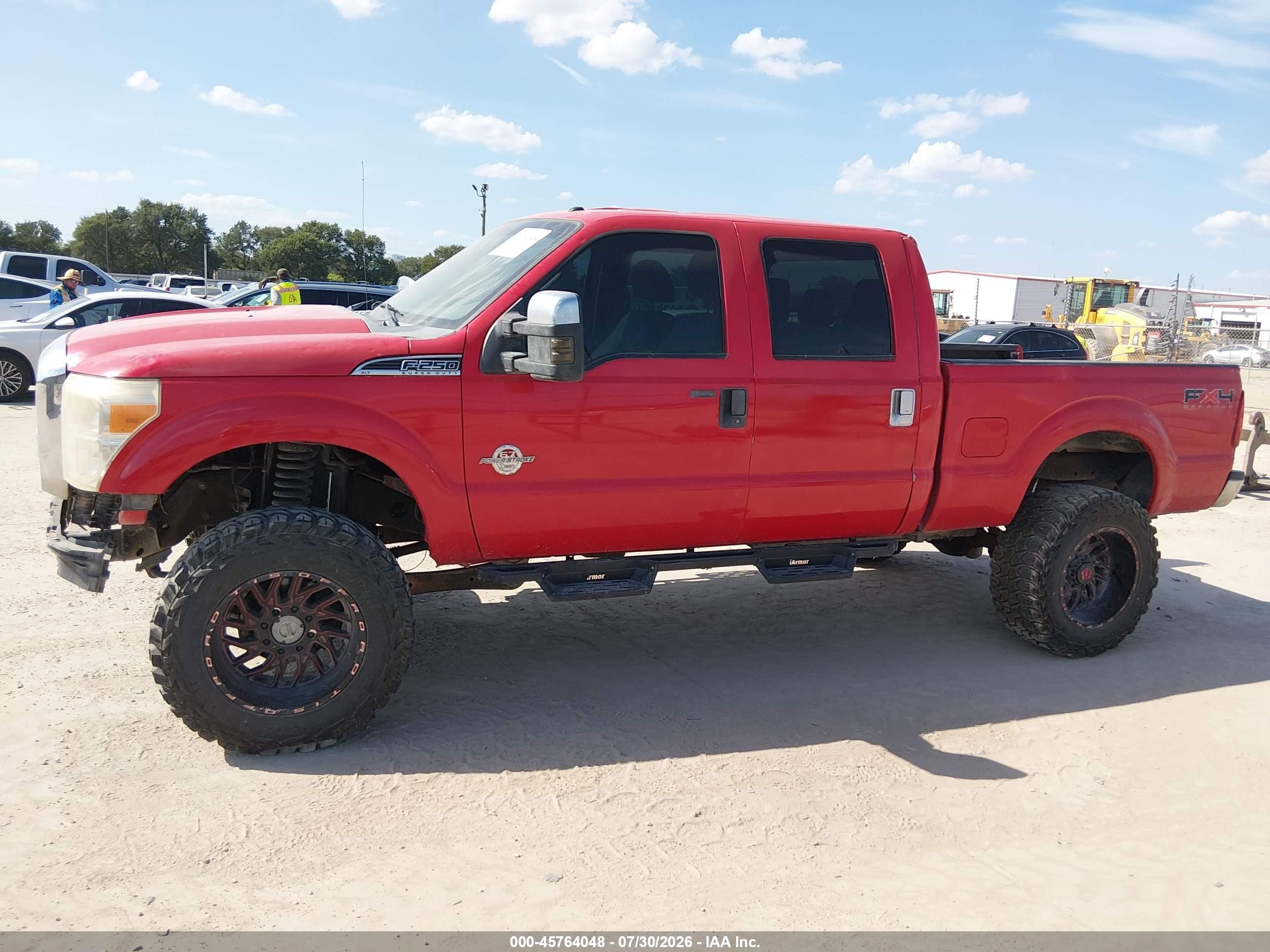 2011 Ford F-250 Xlt Red vin: 1FT7W2BT3BEA87978