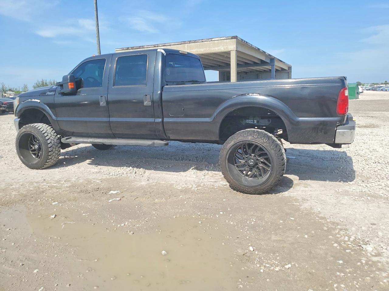 2011 Ford F250 Super Duty Black vin: 1FT7W2BT3BEB26052