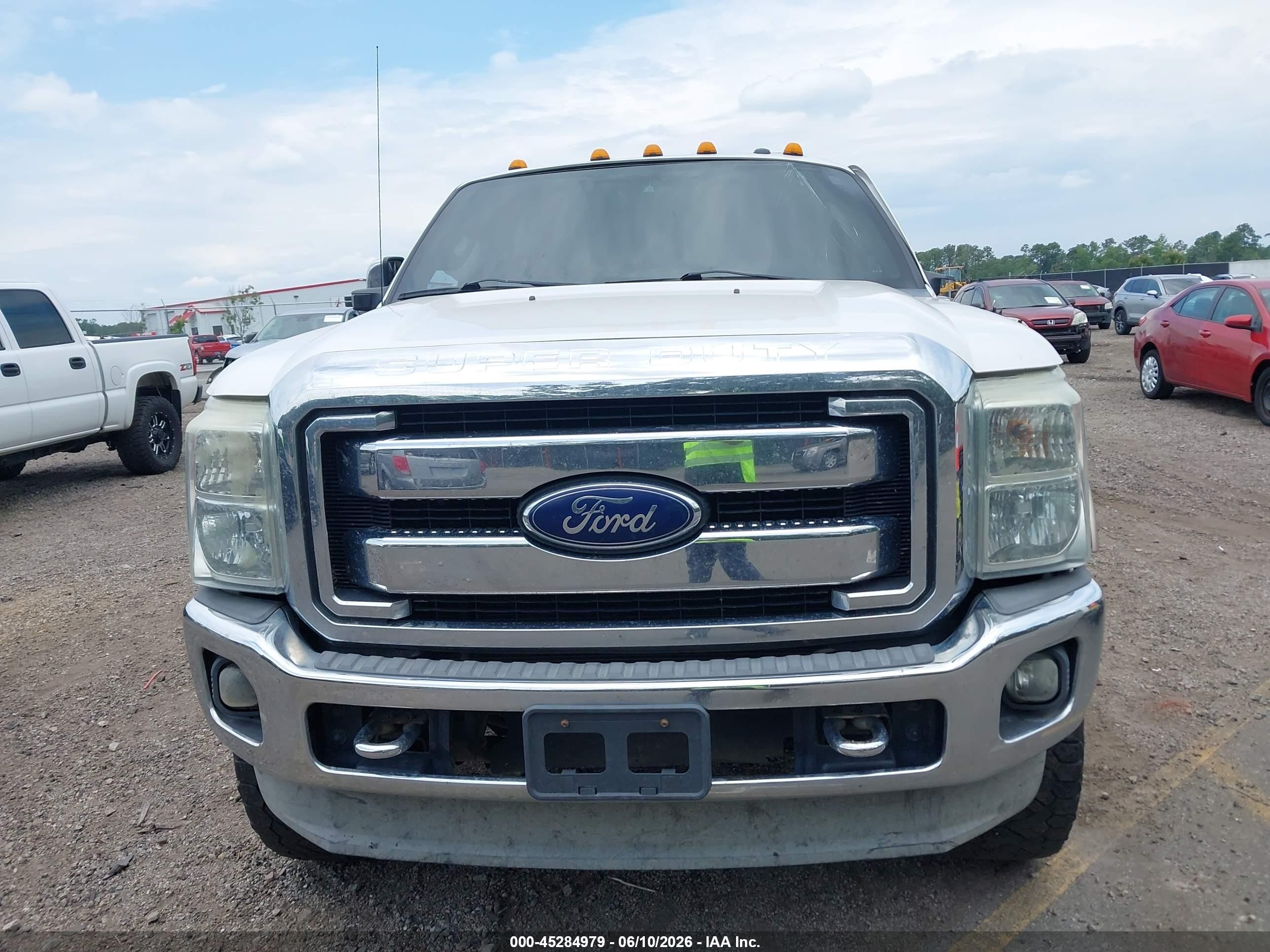 2013 Ford F-250 Lariat White vin: 1FT7W2BT3DEA46785