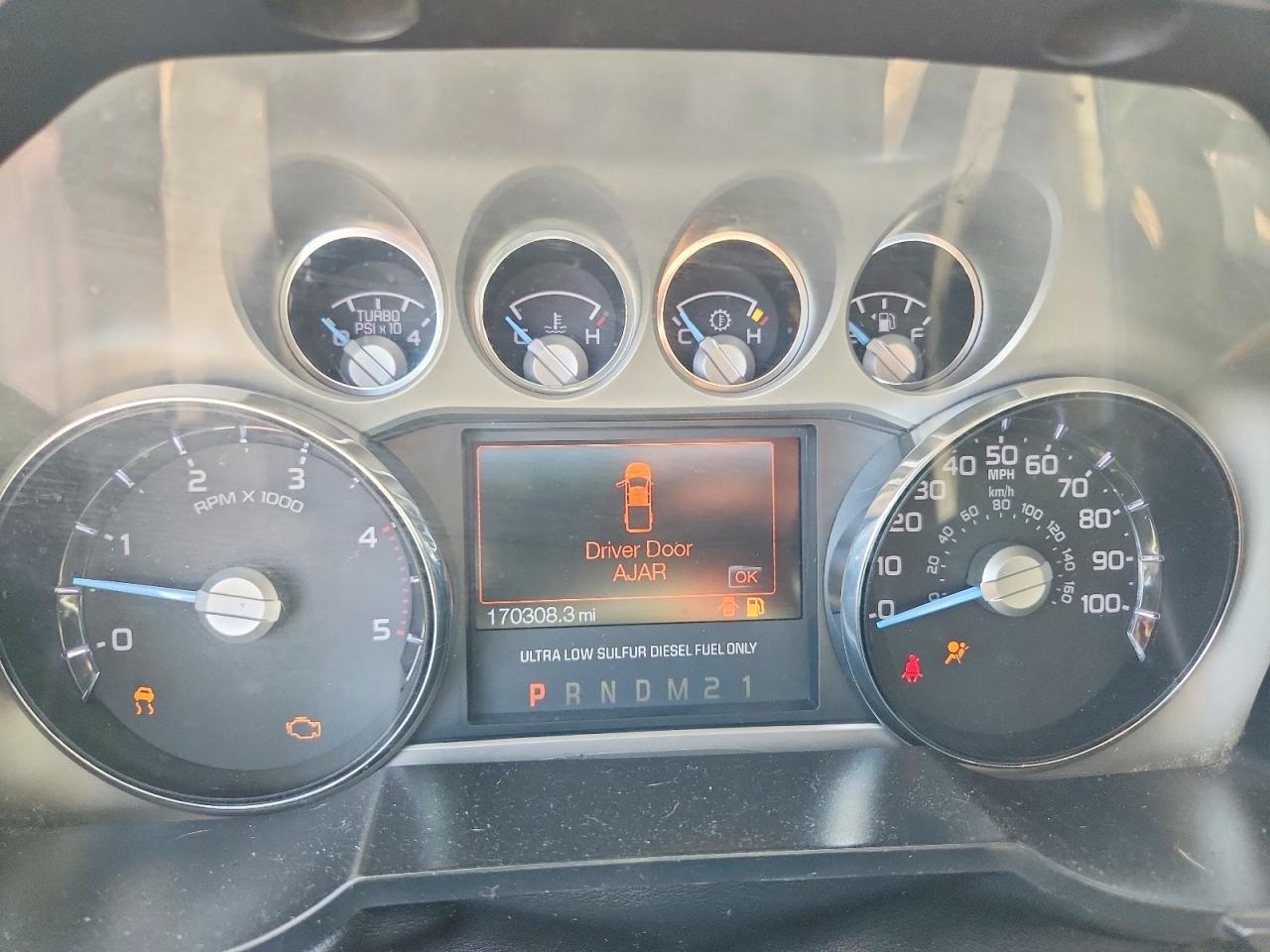 2013 Ford F250 Super Duty White vin: 1FT7W2BT3DEA83528