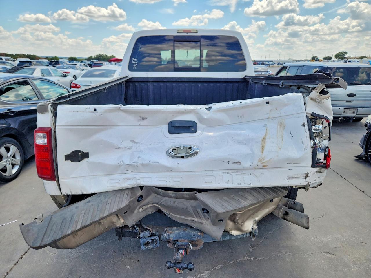 2013 Ford F250 Super Duty White vin: 1FT7W2BT3DEA83528