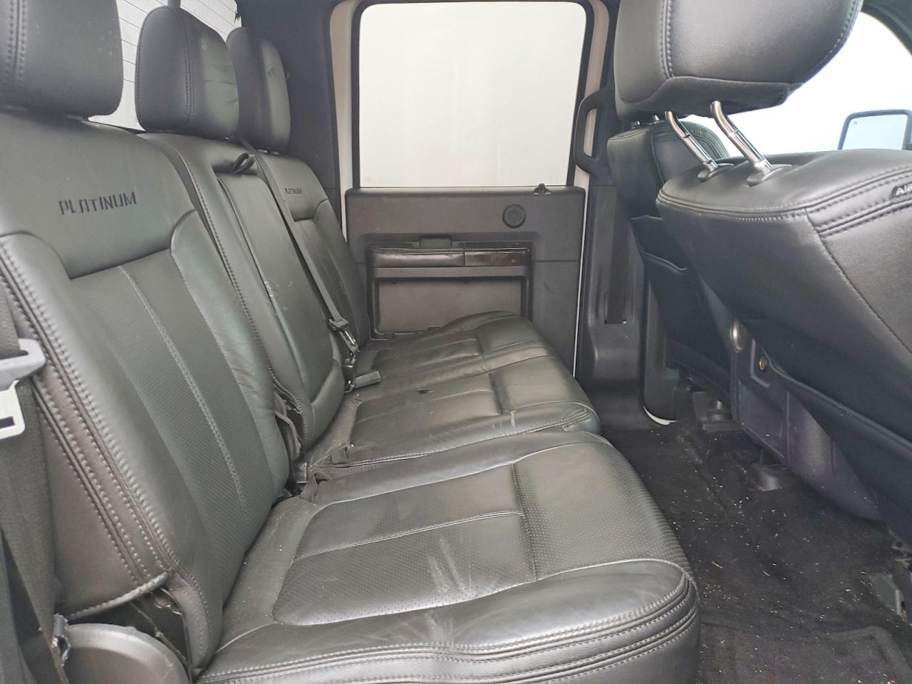 2014 Ford F250 Super Duty White vin: 1FT7W2BT3EEA64639
