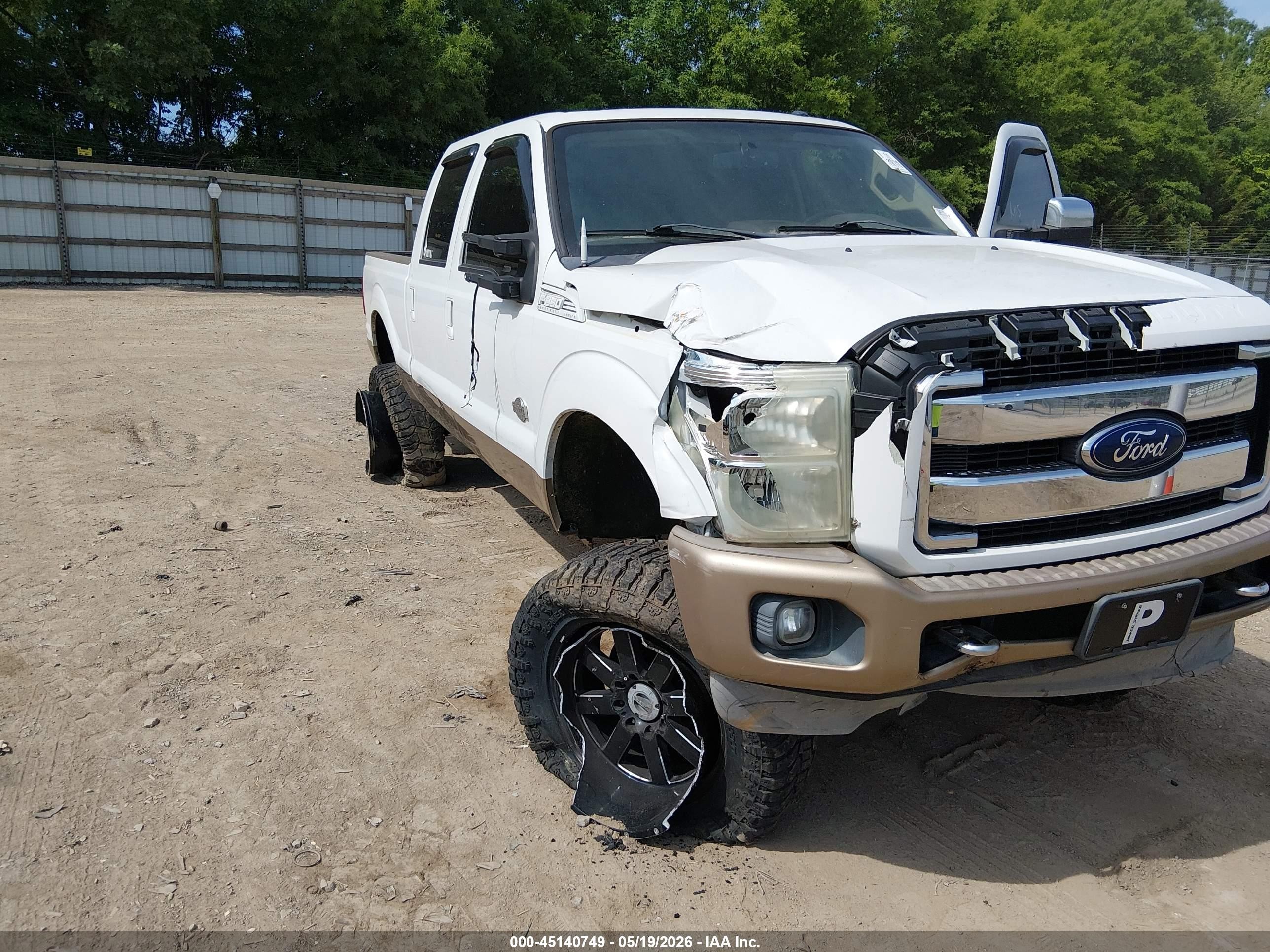 2014 Ford F-250 Lariat White vin: 1FT7W2BT3EEA82560
