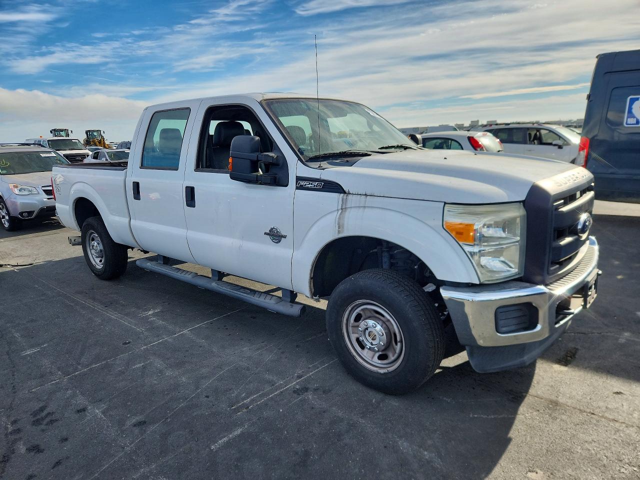 2015 Ford F250 Super Duty Белый vin: 1FT7W2BT3FEB04512