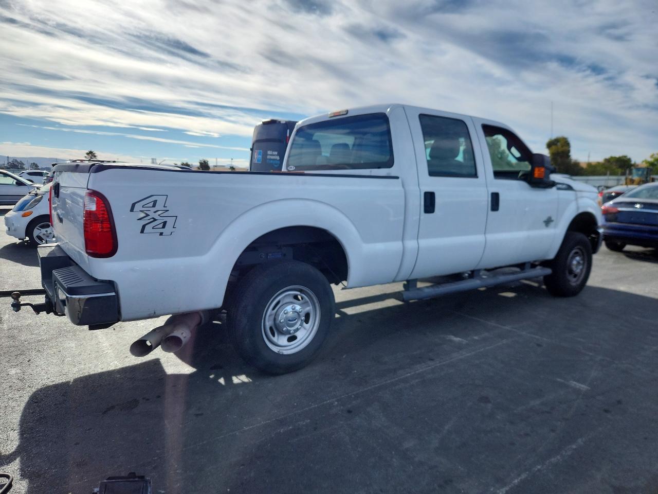 2015 Ford F250 Super Duty Белый vin: 1FT7W2BT3FEB04512