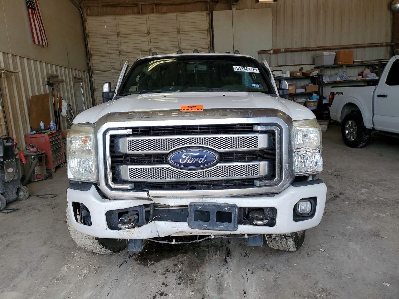 2015 Ford F250 Super Duty Белый vin: 1FT7W2BT3FEB24291