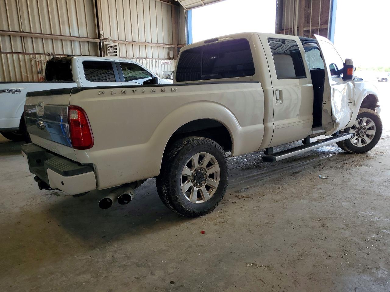 2015 Ford F250 Super Duty Белый vin: 1FT7W2BT3FEB24291
