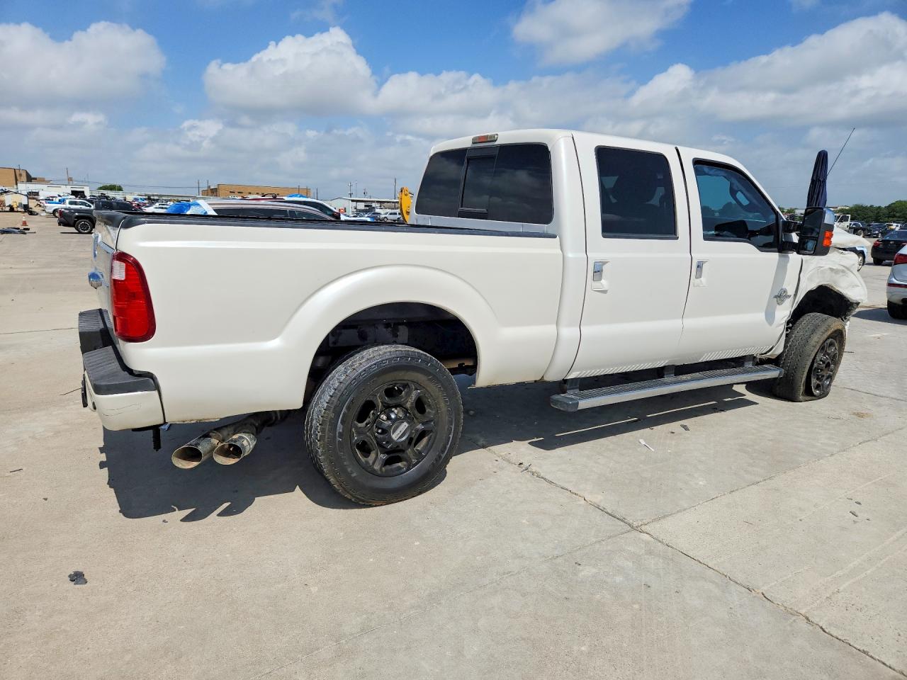 2015 Ford F250 Super Duty White vin: 1FT7W2BT3FEB68954