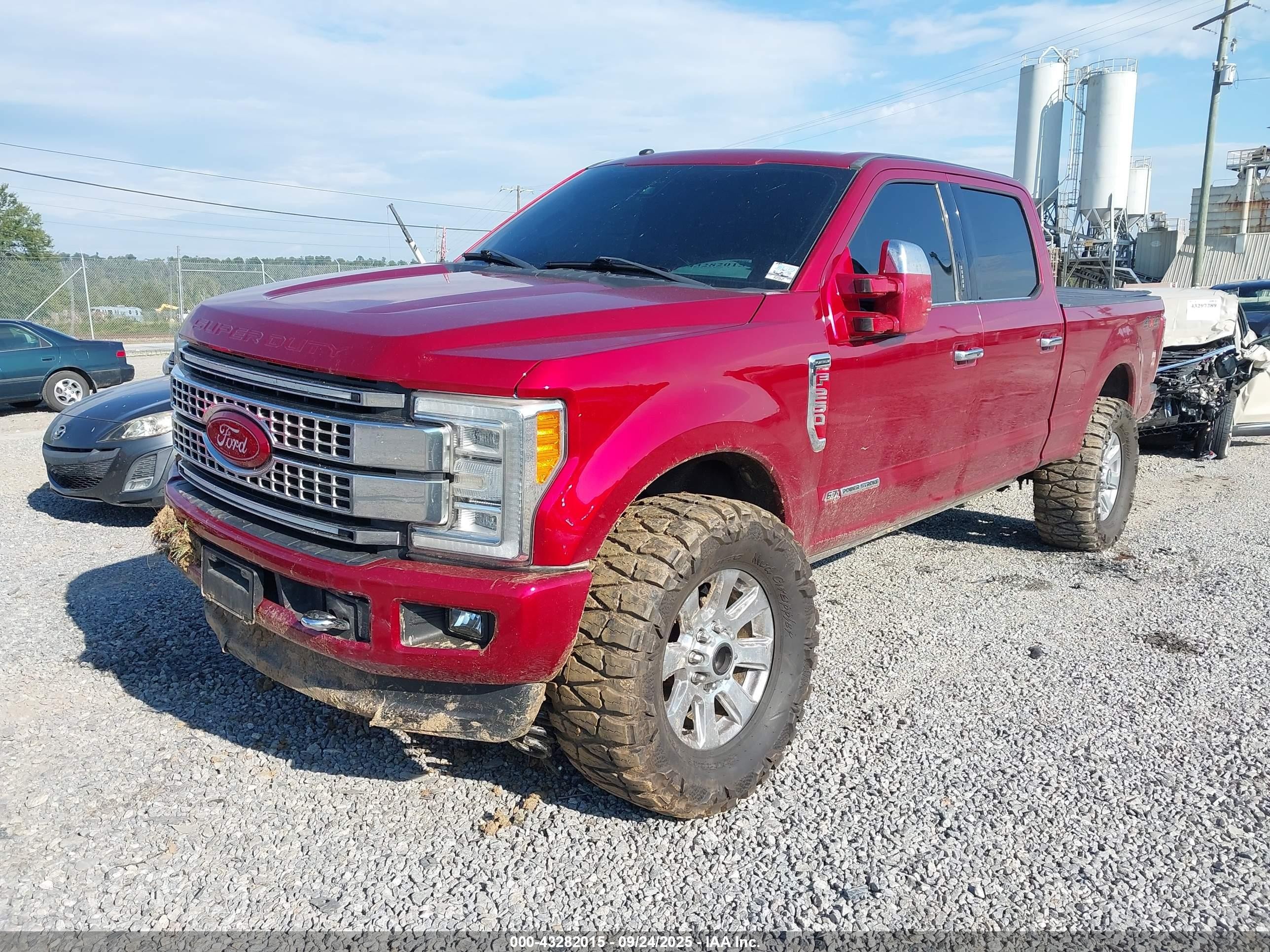 2018 Ford F-250 Platinum Красный vin: 1FT7W2BT3JEB69689