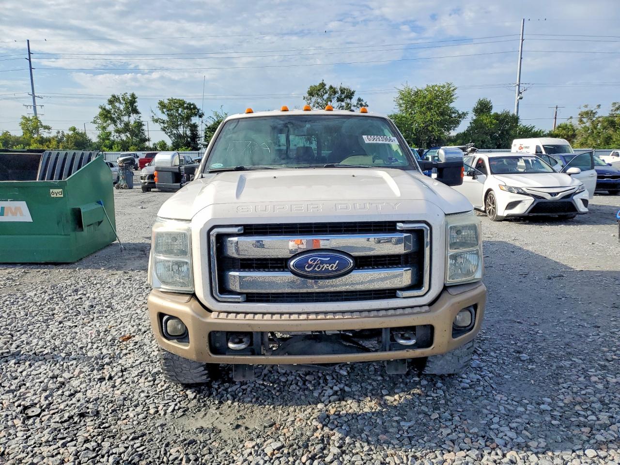 2012 Ford F250 Super Duty Two Tone vin: 1FT7W2BT4CEA10909
