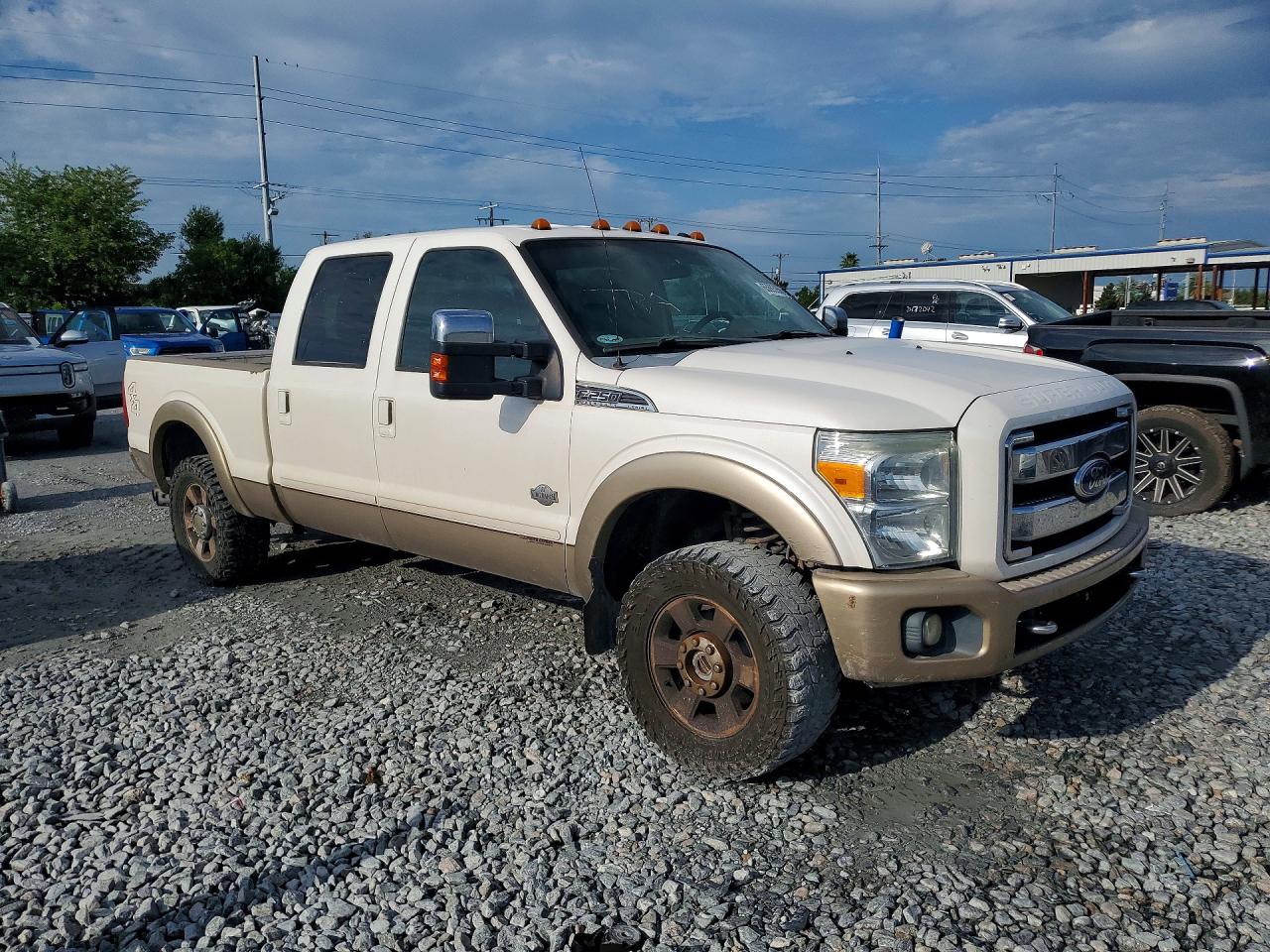 2012 Ford F250 Super Duty Two Tone vin: 1FT7W2BT4CEA10909