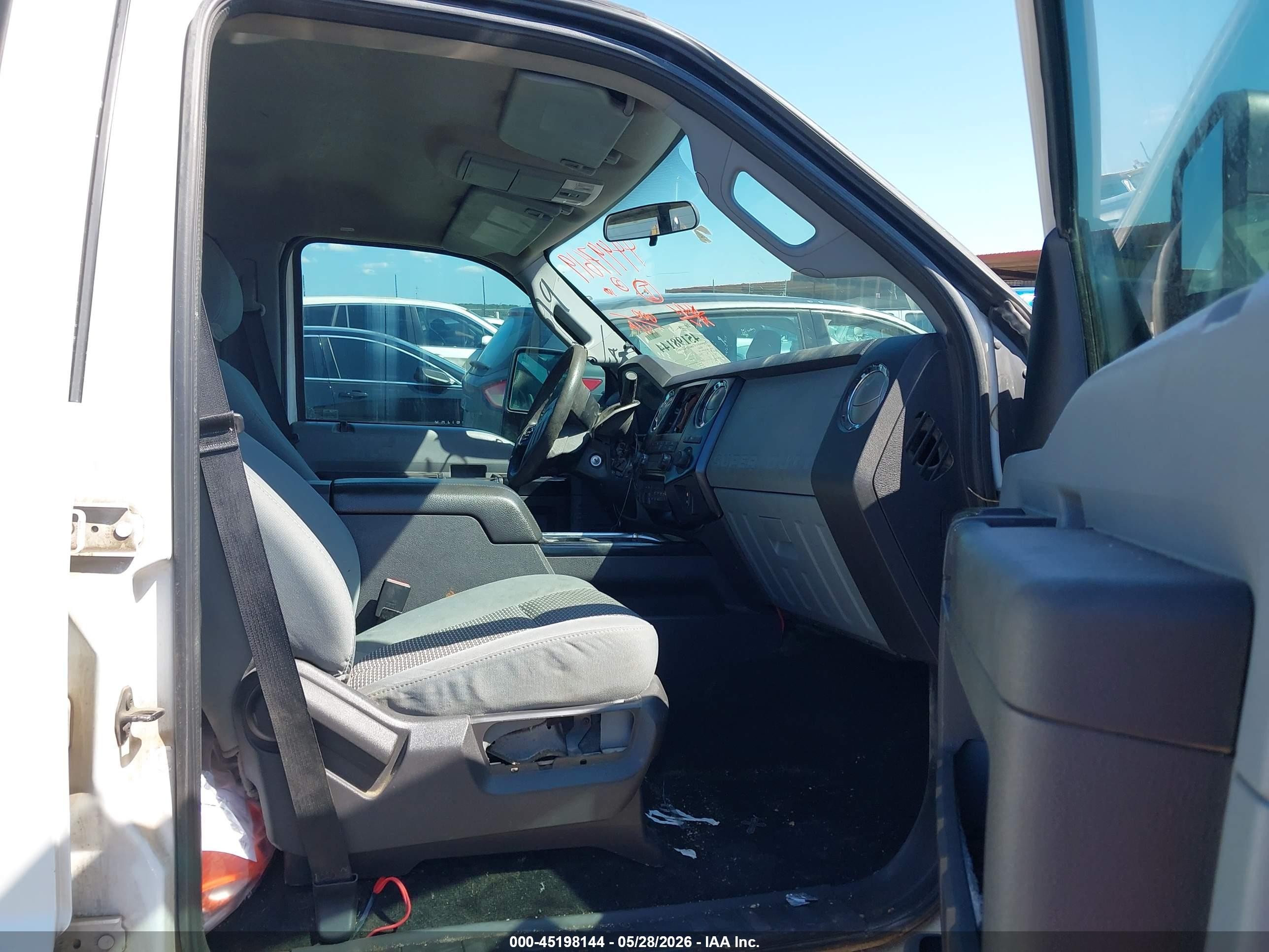 2012 Ford F-250 Xlt White vin: 1FT7W2BT4CEB53178