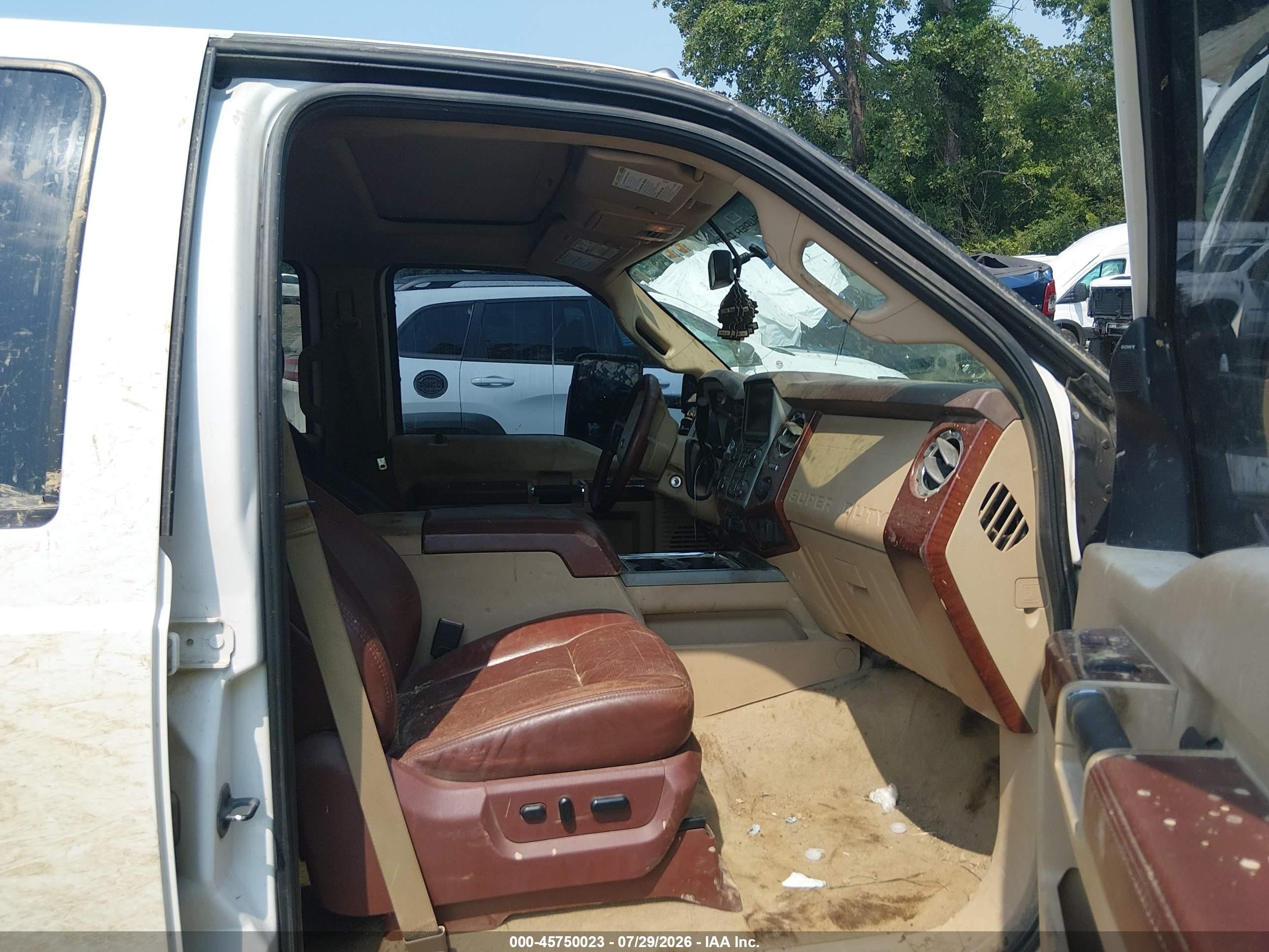2013 Ford F-250 King Ranch White vin: 1FT7W2BT4DEB44255