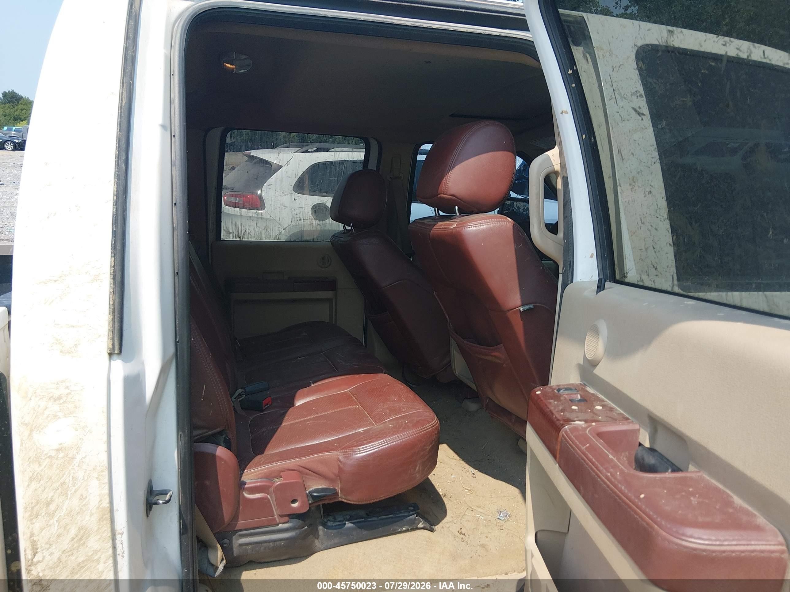 2013 Ford F-250 King Ranch White vin: 1FT7W2BT4DEB44255