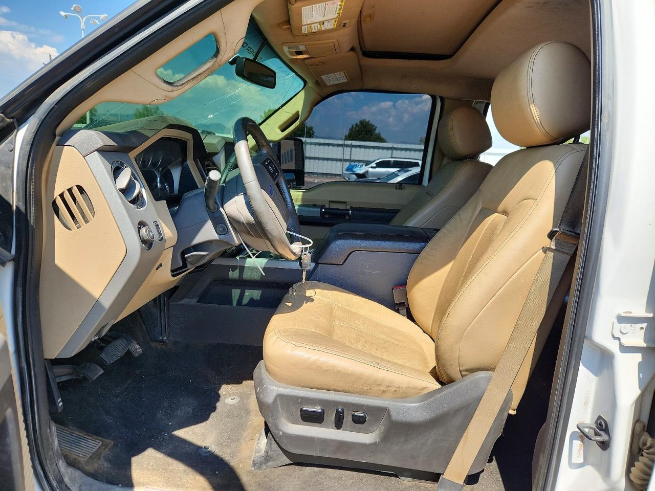 2014 Ford F250 Super Duty White vin: 1FT7W2BT4EEB07448