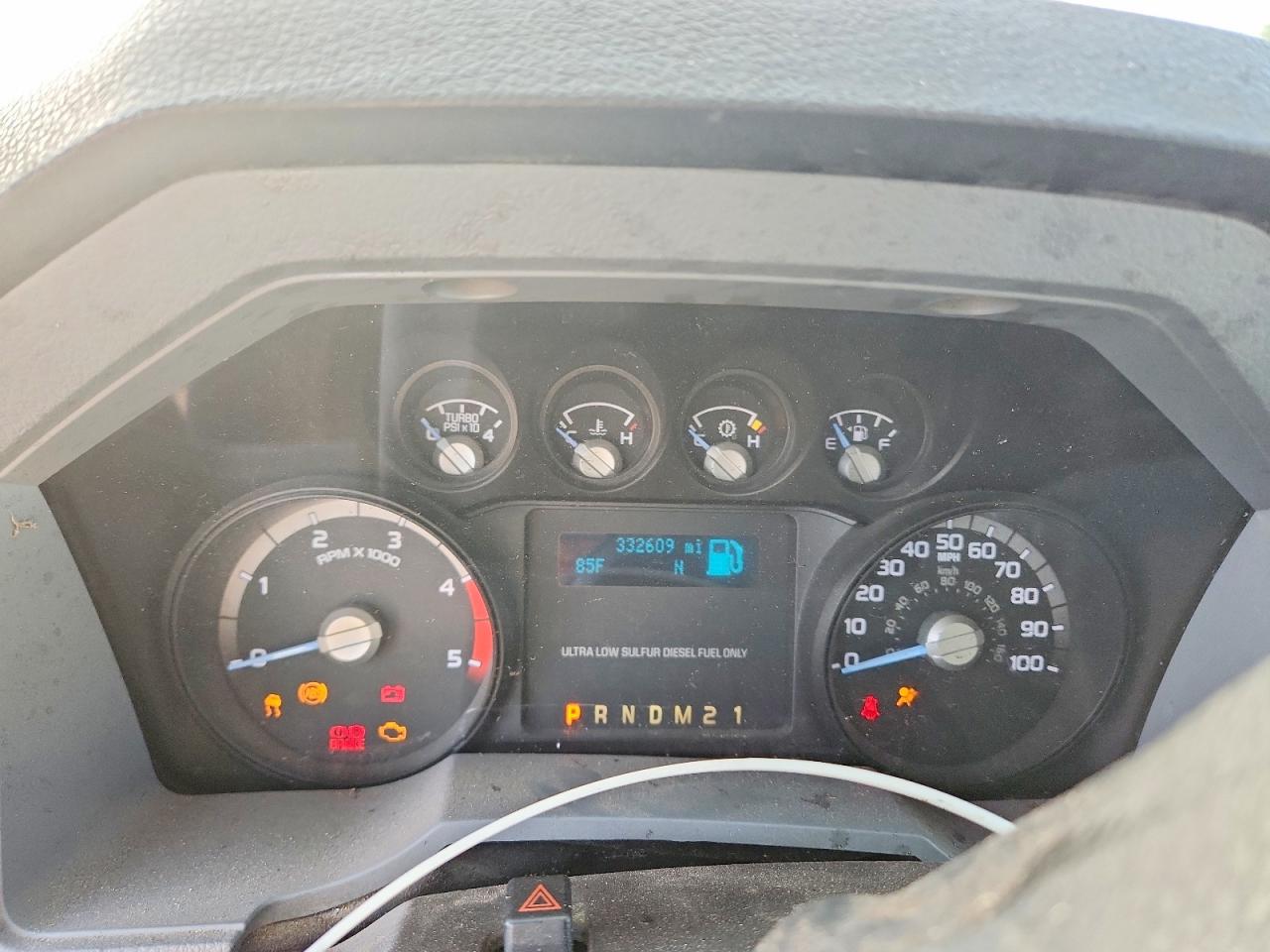 2015 Ford F250 Super Duty White vin: 1FT7W2BT4FEB44940