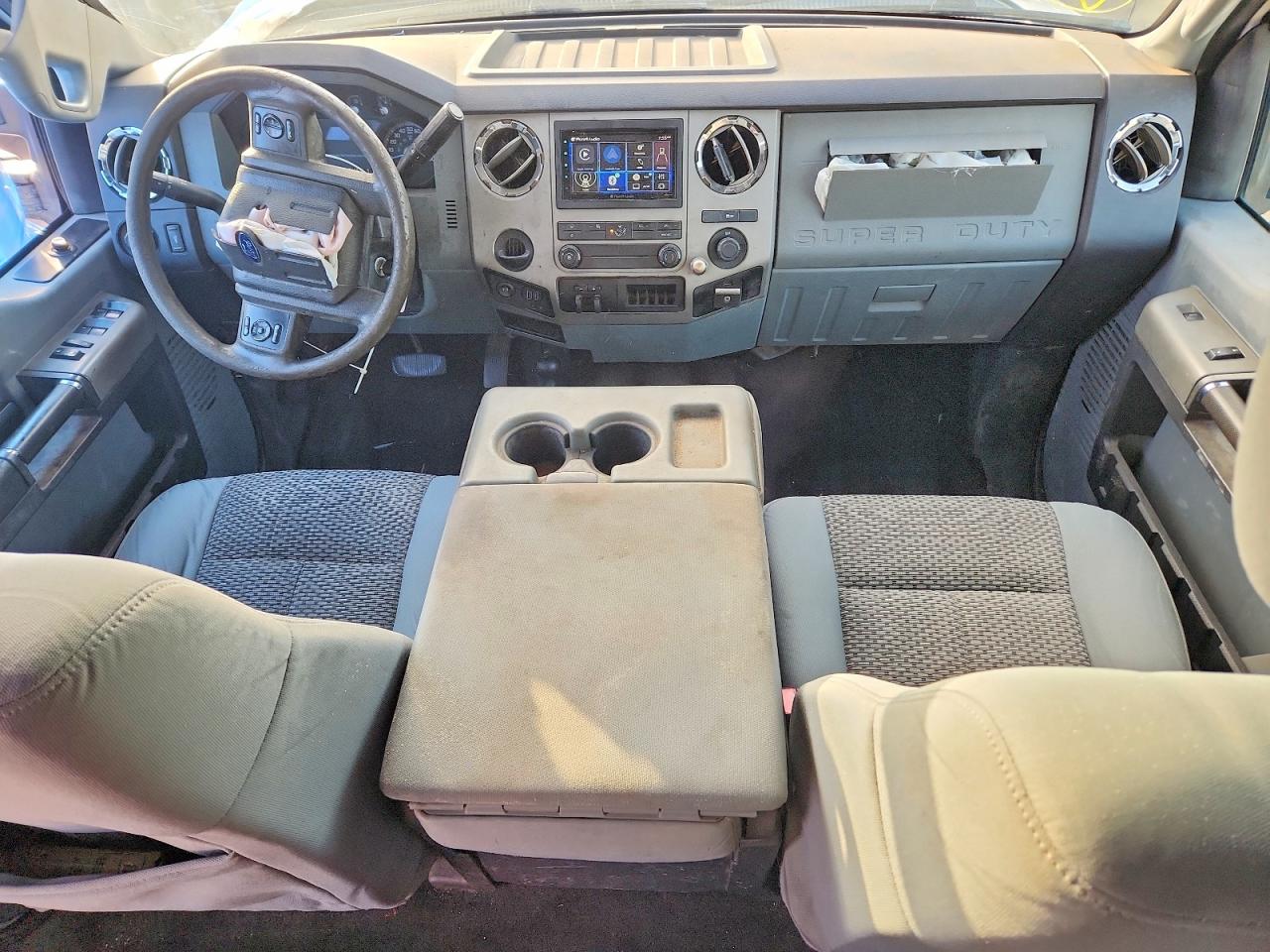 2015 Ford F250 Super Duty White vin: 1FT7W2BT4FEB44940