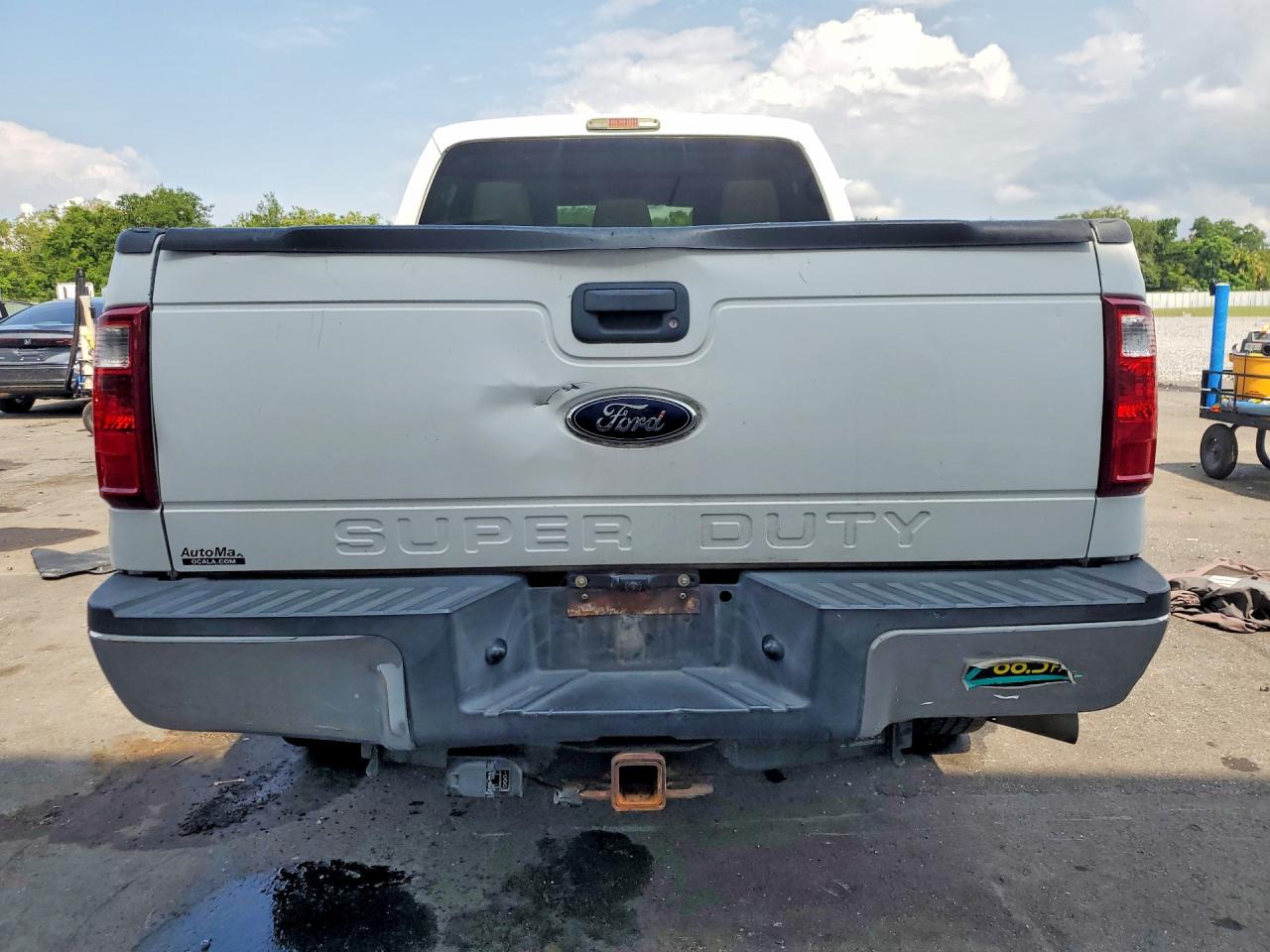 2015 Ford F250 Super Duty White vin: 1FT7W2BT4FEB44940