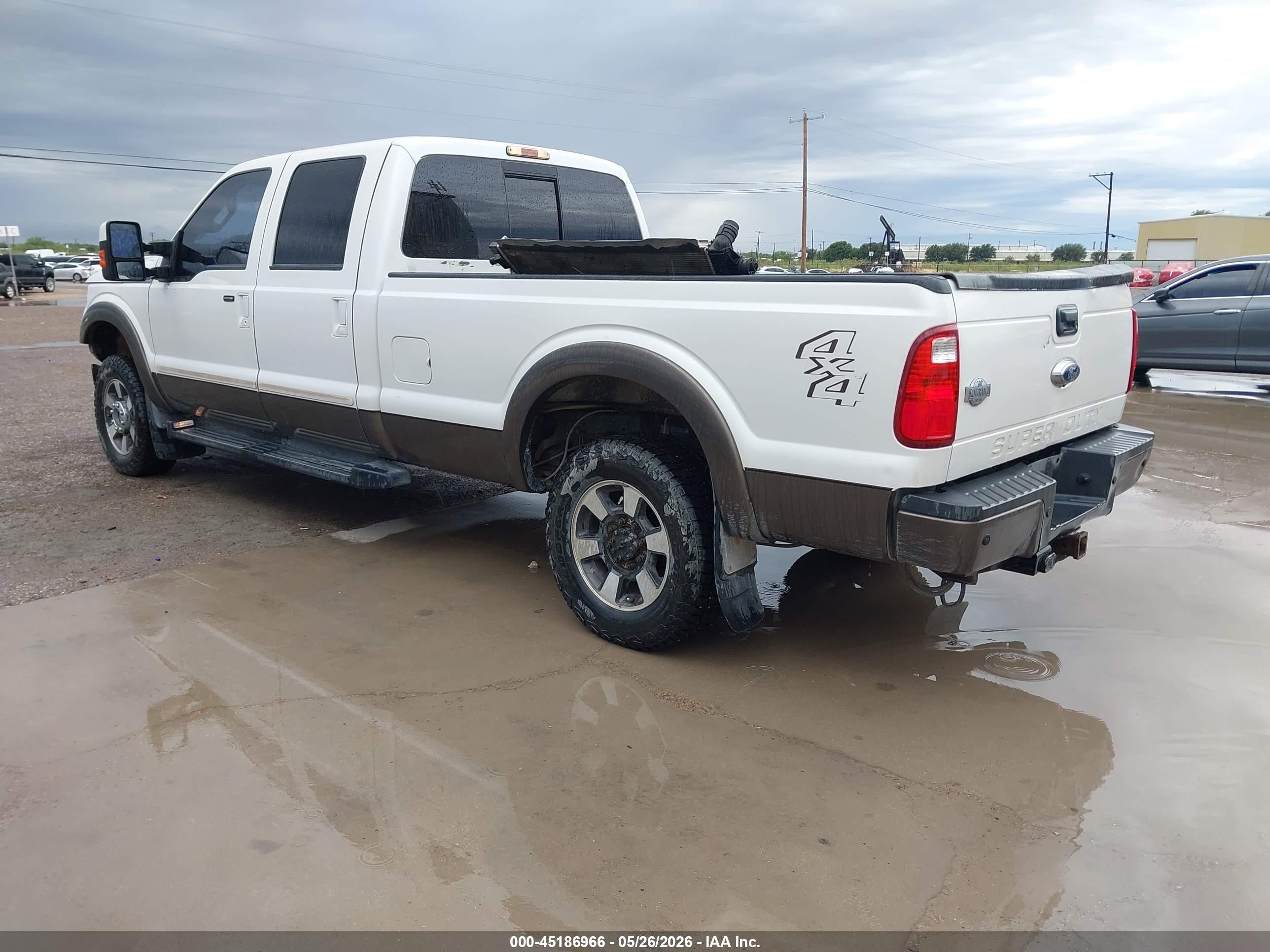 2015 Ford F-250 Lariat White vin: 1FT7W2BT4FEC02187