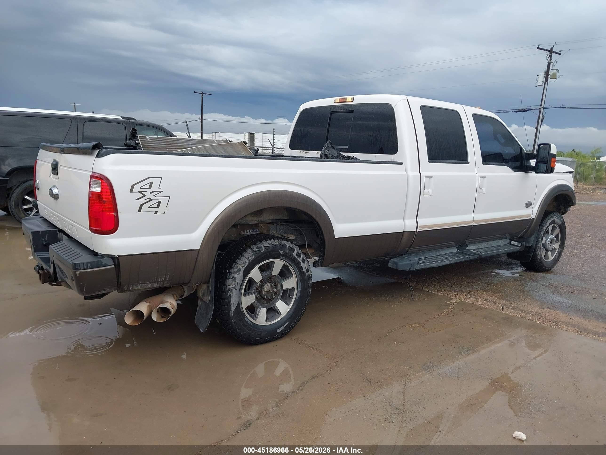 2015 Ford F-250 Lariat White vin: 1FT7W2BT4FEC02187