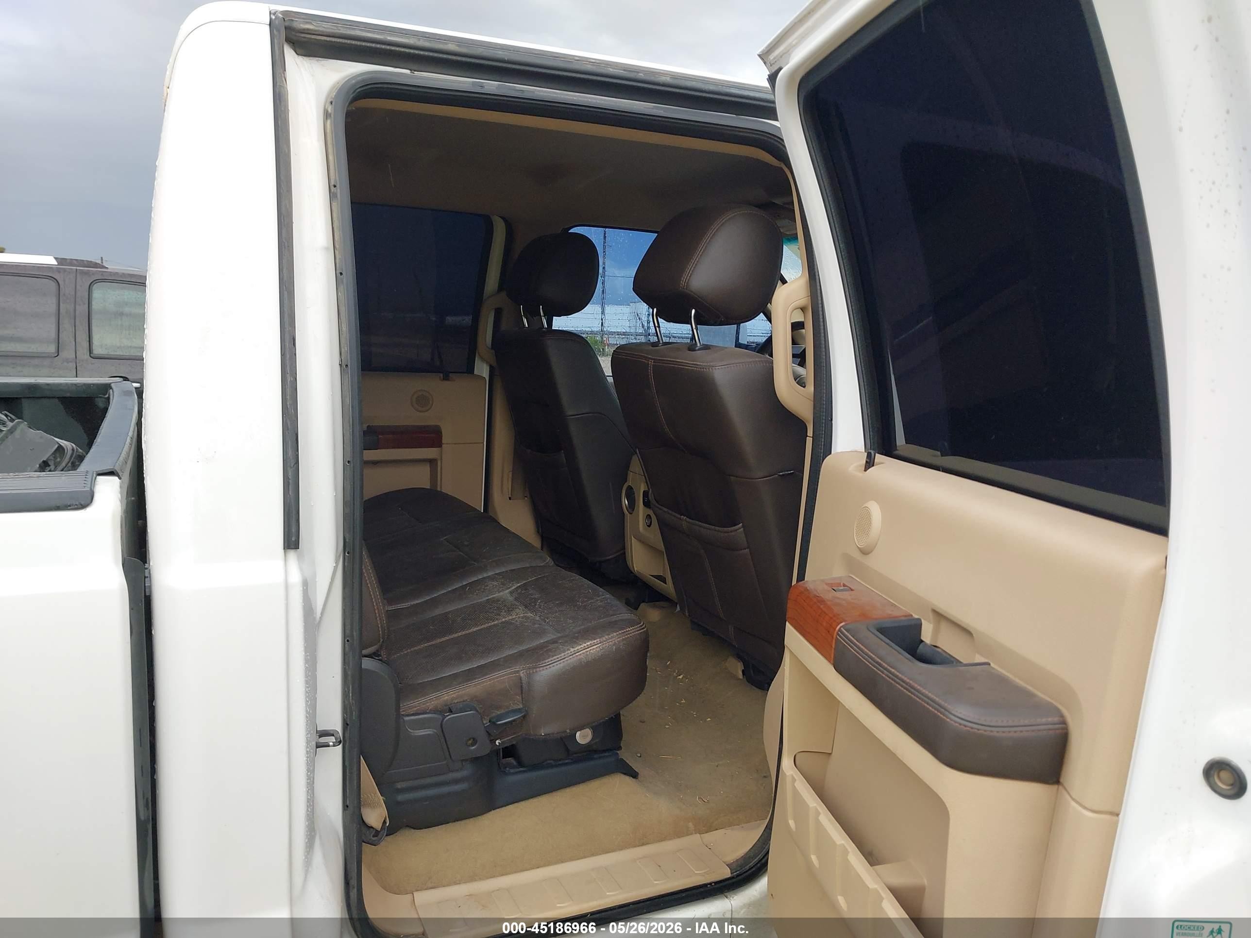 2015 Ford F-250 Lariat White vin: 1FT7W2BT4FEC02187
