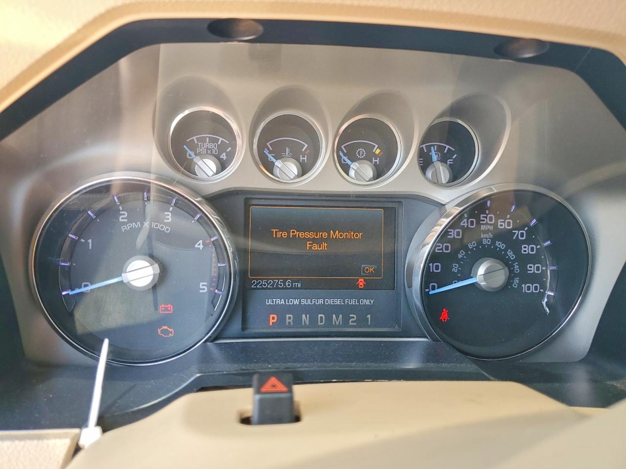 2011 Ford F250 Super Duty Зеленый vin: 1FT7W2BT5BEA98089