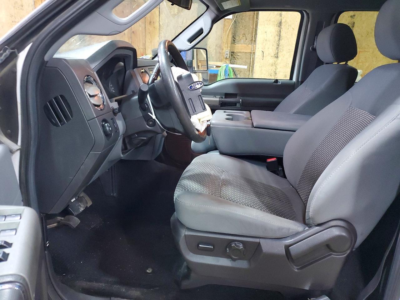 2012 Ford F250 Super Duty White vin: 1FT7W2BT5CEA21563