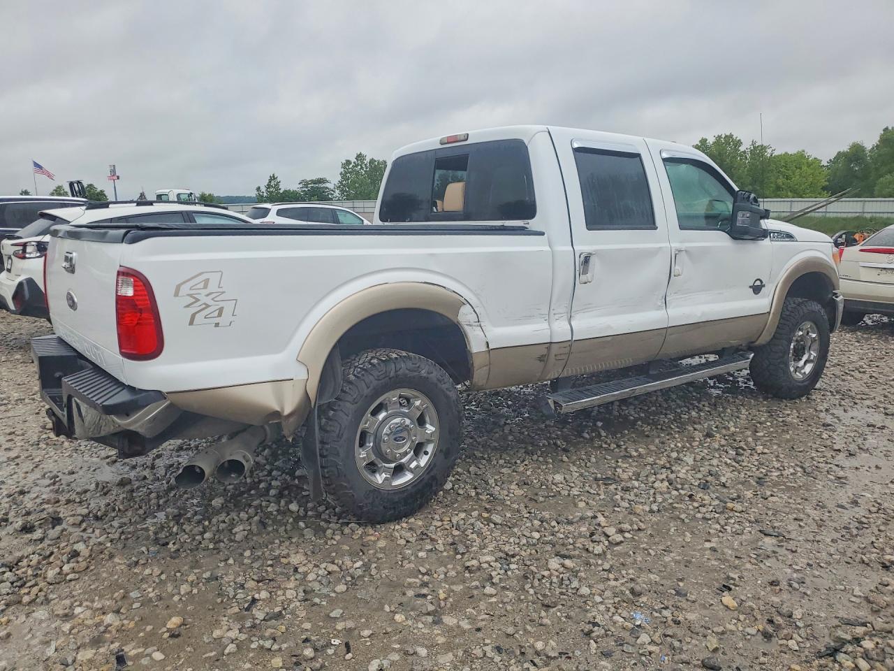 2012 Ford F250 Super Duty White vin: 1FT7W2BT5CEA39318