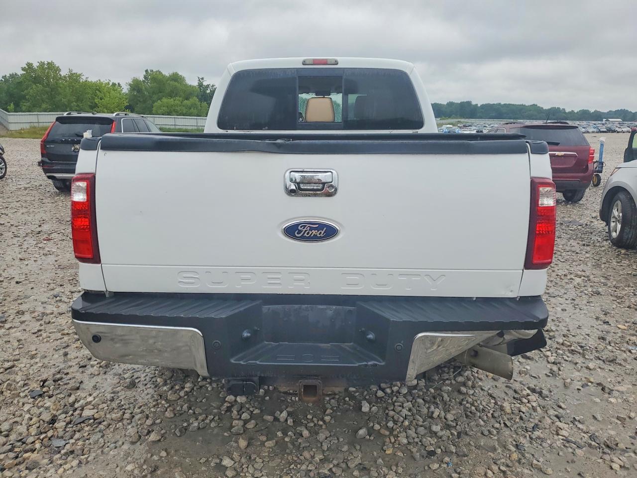 2012 Ford F250 Super Duty White vin: 1FT7W2BT5CEA39318