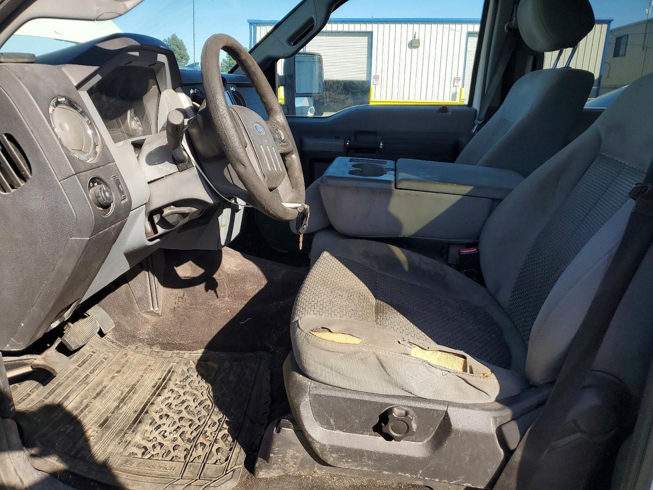 2014 Ford F250 Super Duty White vin: 1FT7W2BT5EEA10758