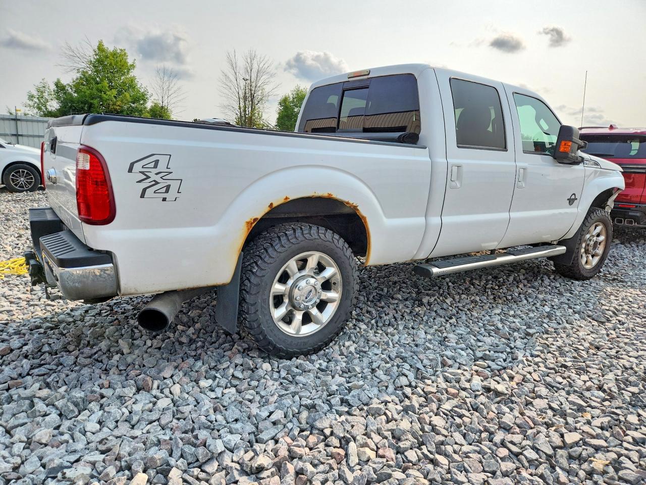 2015 Ford F250 Super Duty White vin: 1FT7W2BT5FEA93545