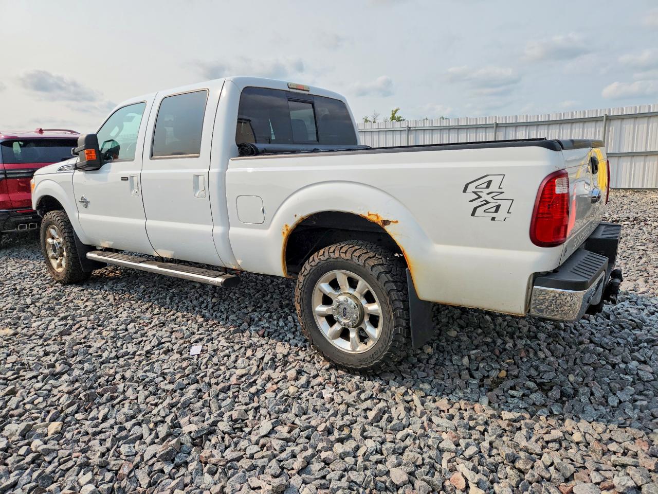 2015 Ford F250 Super Duty White vin: 1FT7W2BT5FEA93545