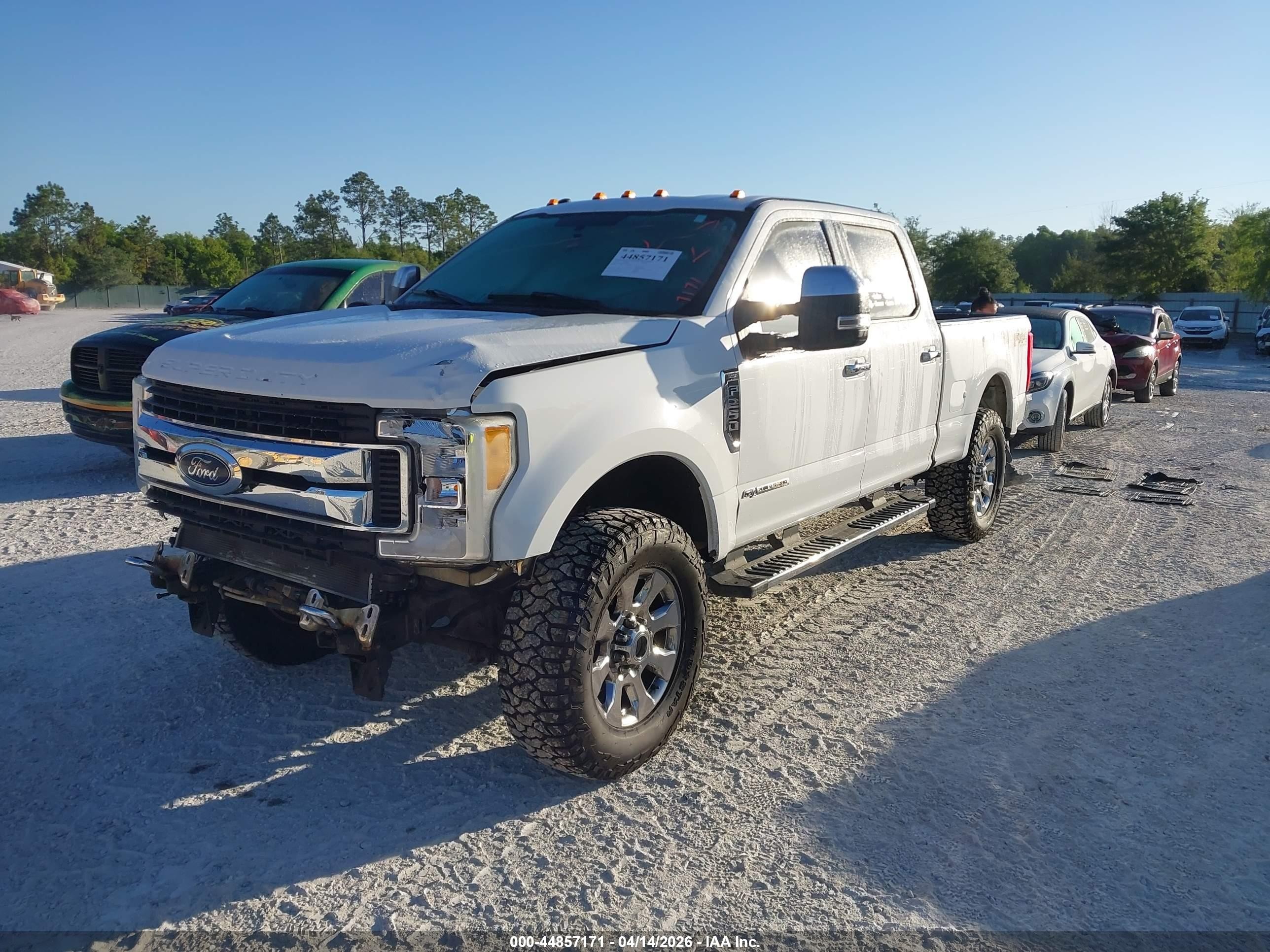 2017 Ford F-250 Xlt White vin: 1FT7W2BT5HEE78719
