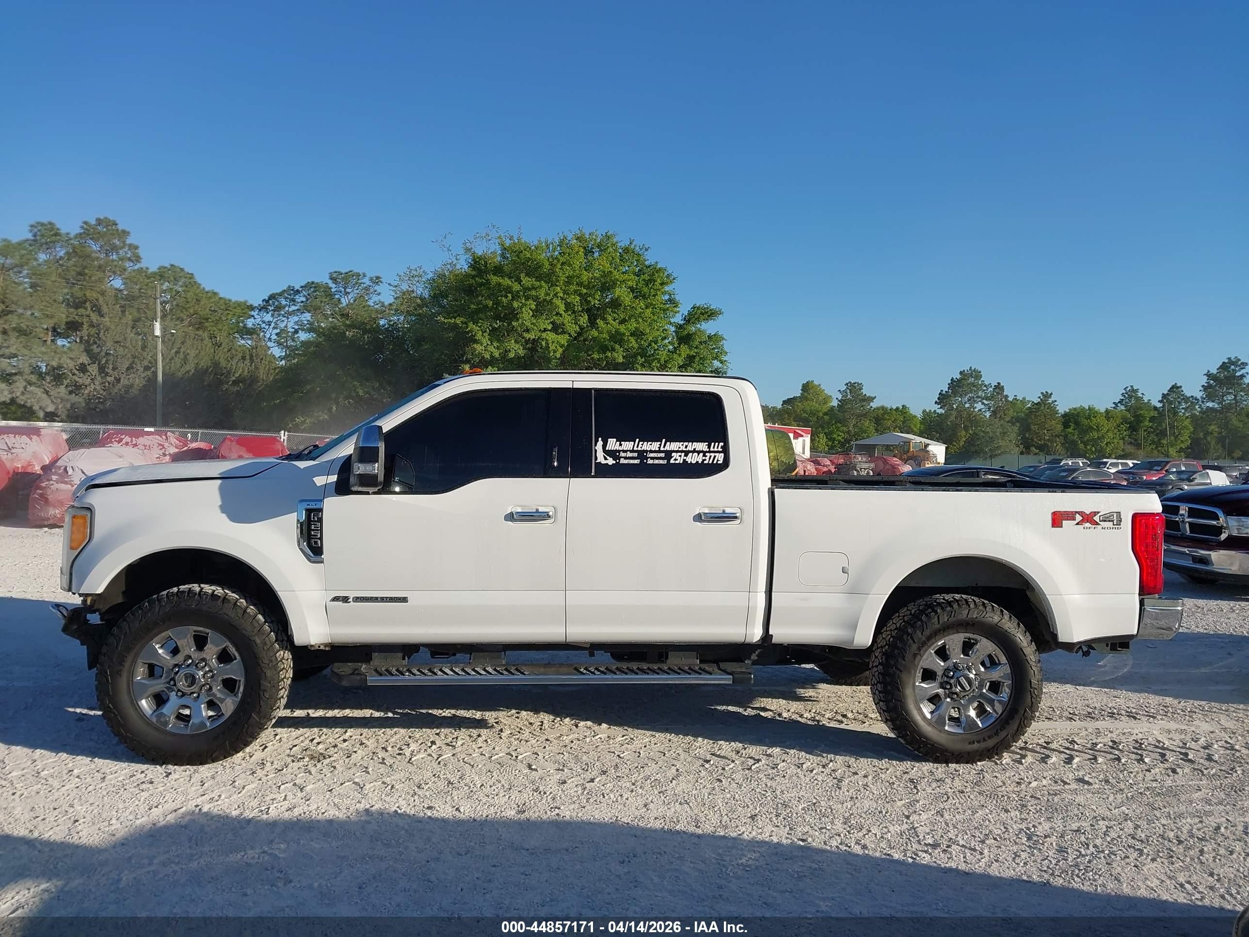 2017 Ford F-250 Xlt White vin: 1FT7W2BT5HEE78719