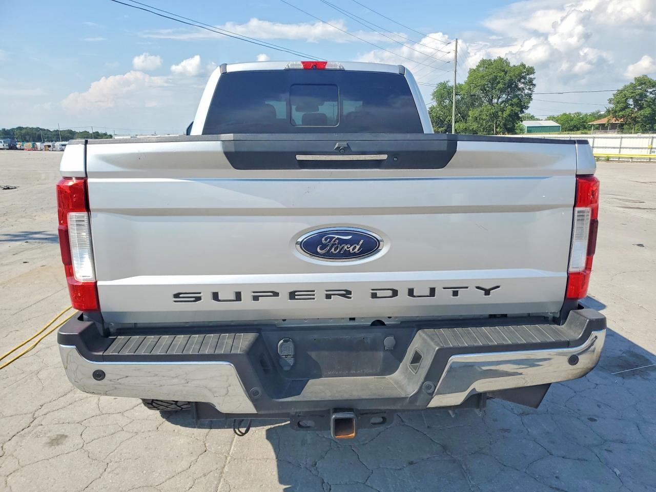 2019 Ford F250 Super Duty Silver vin: 1FT7W2BT5KEC74073