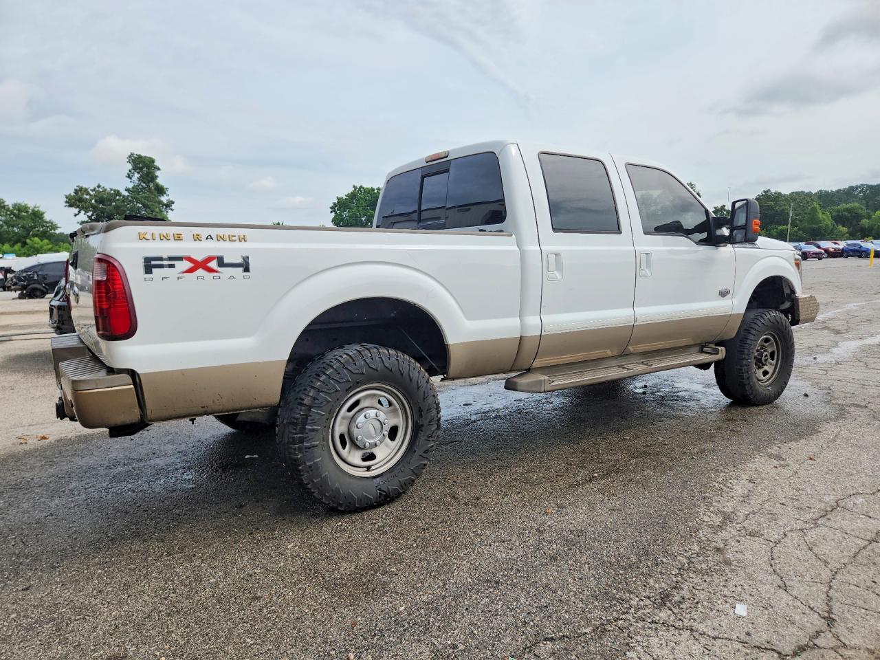 2011 Ford F250 Super Duty White vin: 1FT7W2BT6BEB73205