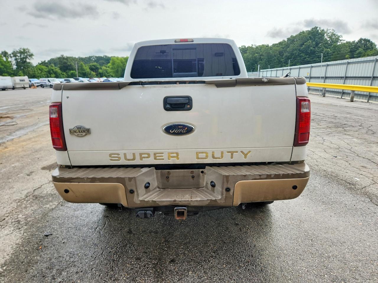 2011 Ford F250 Super Duty White vin: 1FT7W2BT6BEB73205