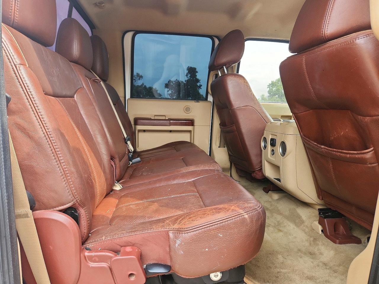 2011 Ford F250 Super Duty White vin: 1FT7W2BT6BEB73205