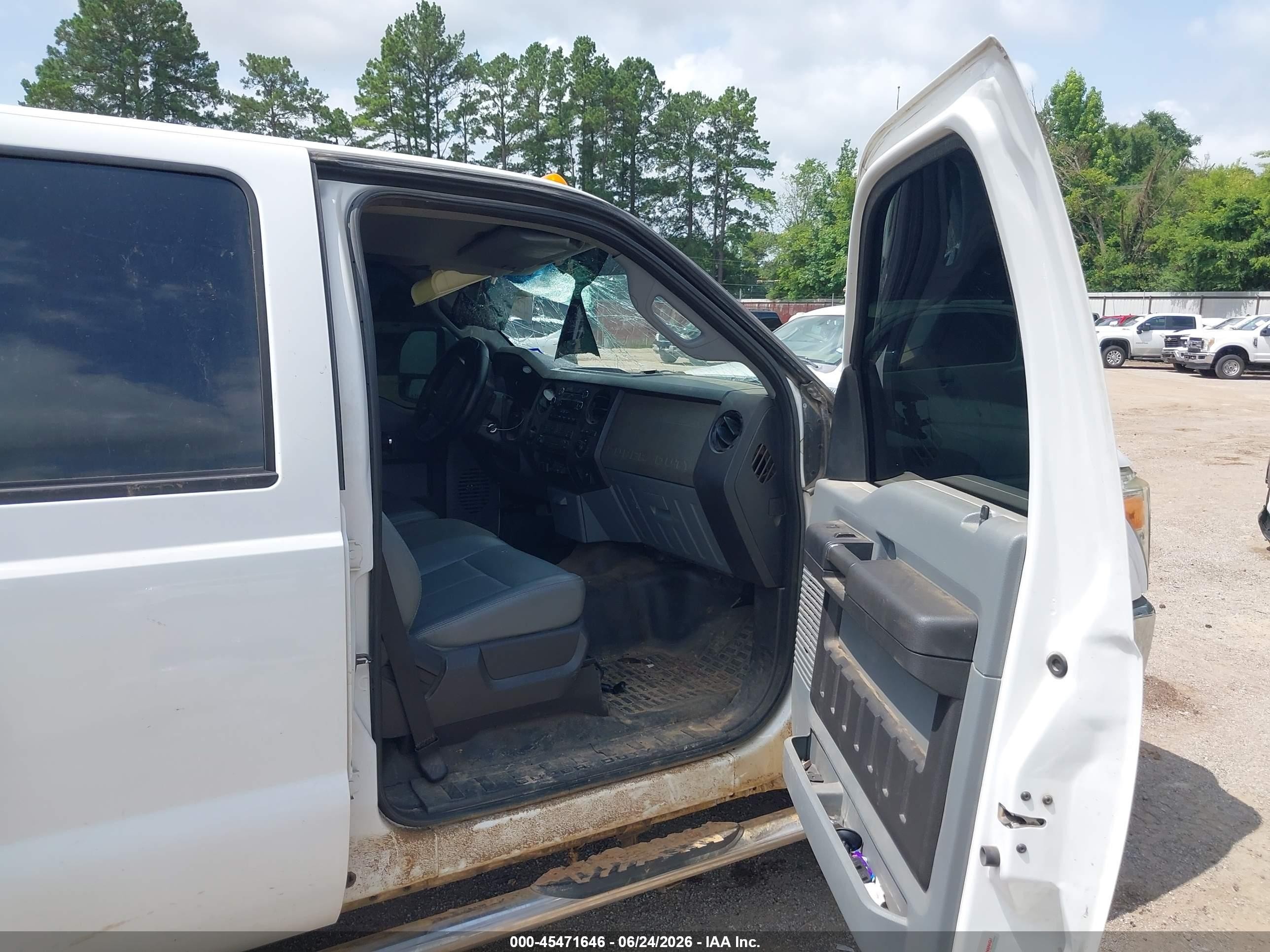 2011 Ford Super Duty F-250 Srw Xl White vin: 1FT7W2BT6BEB87587