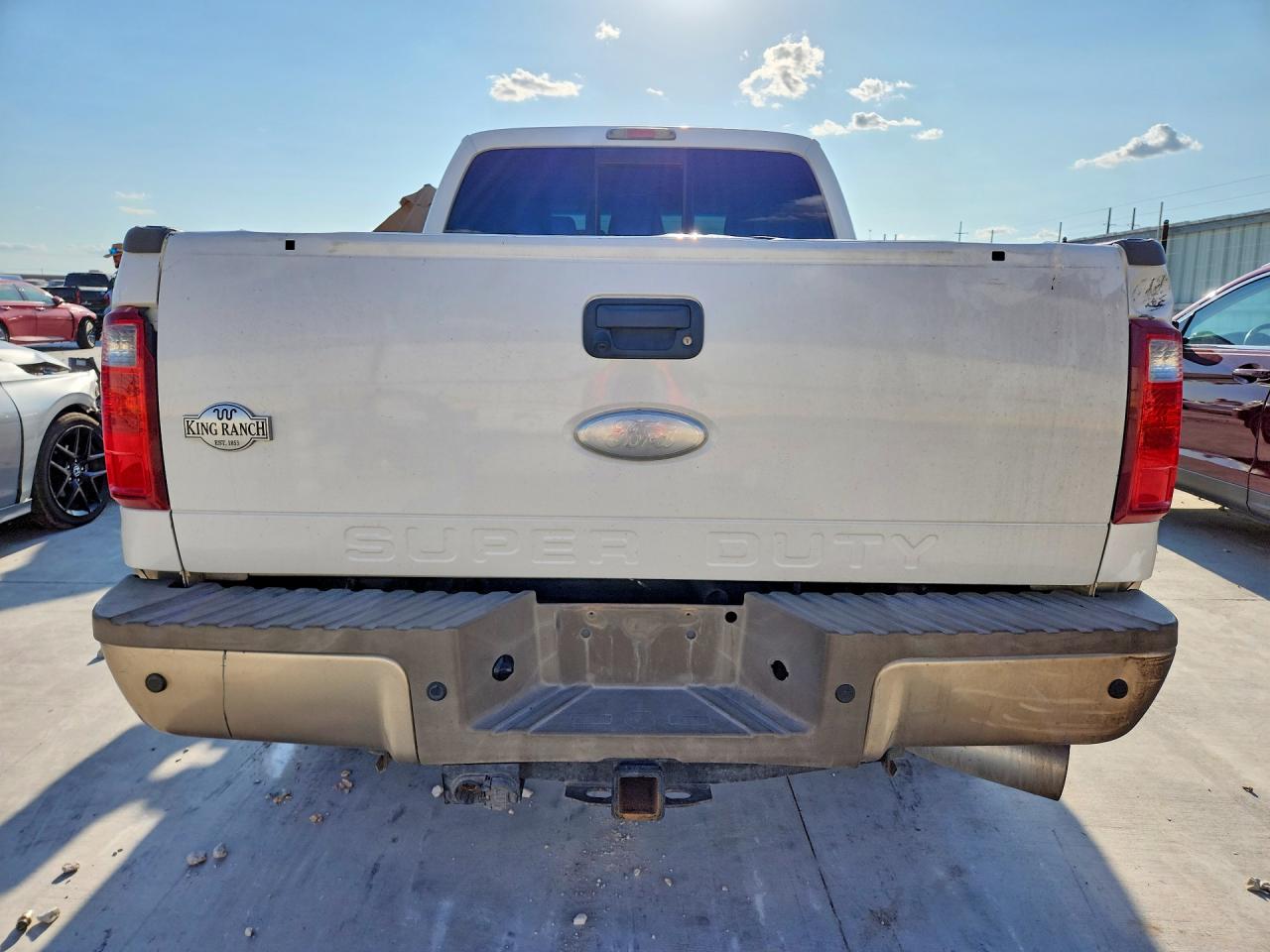 2012 Ford F250 Super Duty White vin: 1FT7W2BT6CEB06069