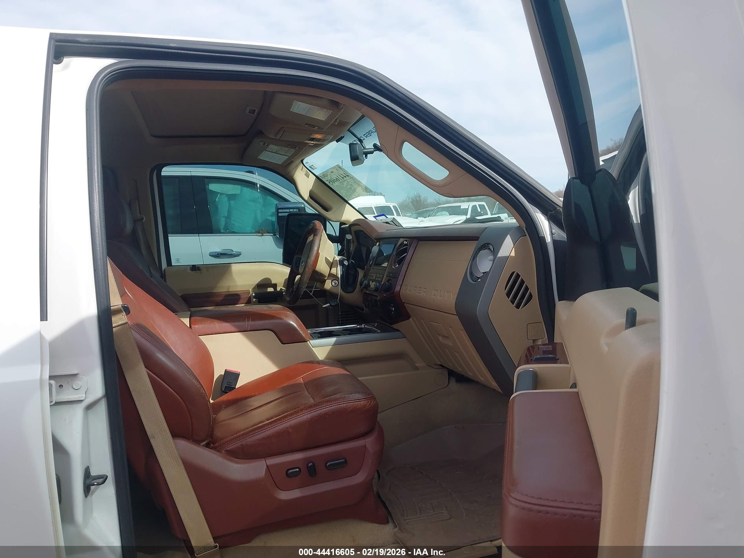 2012 Ford F-250 Lariat Белый vin: 1FT7W2BT6CED06675