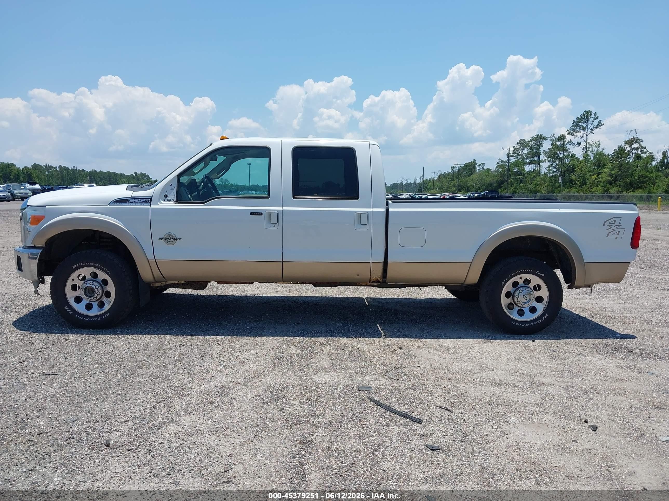 2013 Ford Super Duty F-250 Srw Lariat White vin: 1FT7W2BT6DEB16599