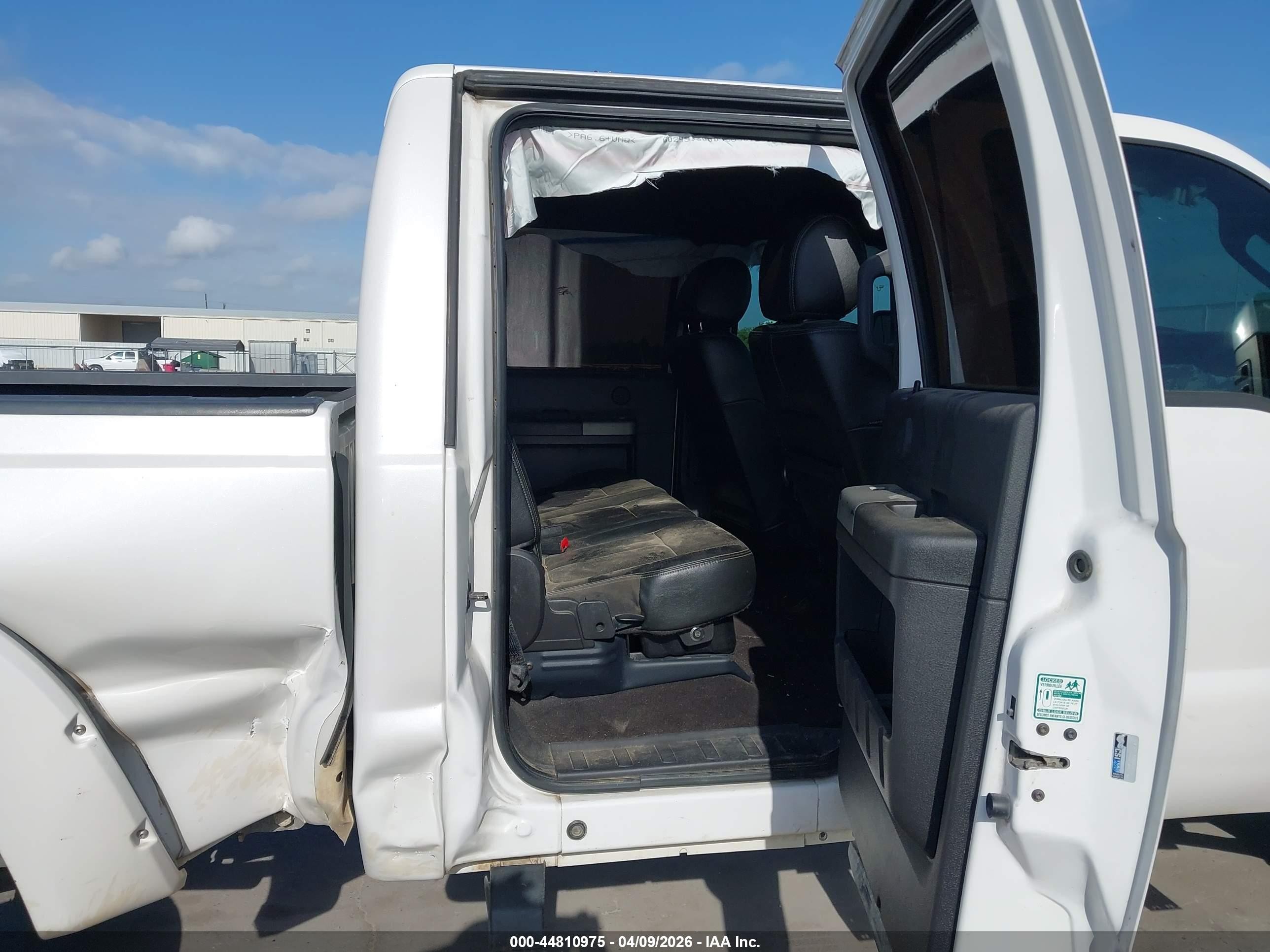 2015 Ford F-250 Lariat White vin: 1FT7W2BT6FEA18448