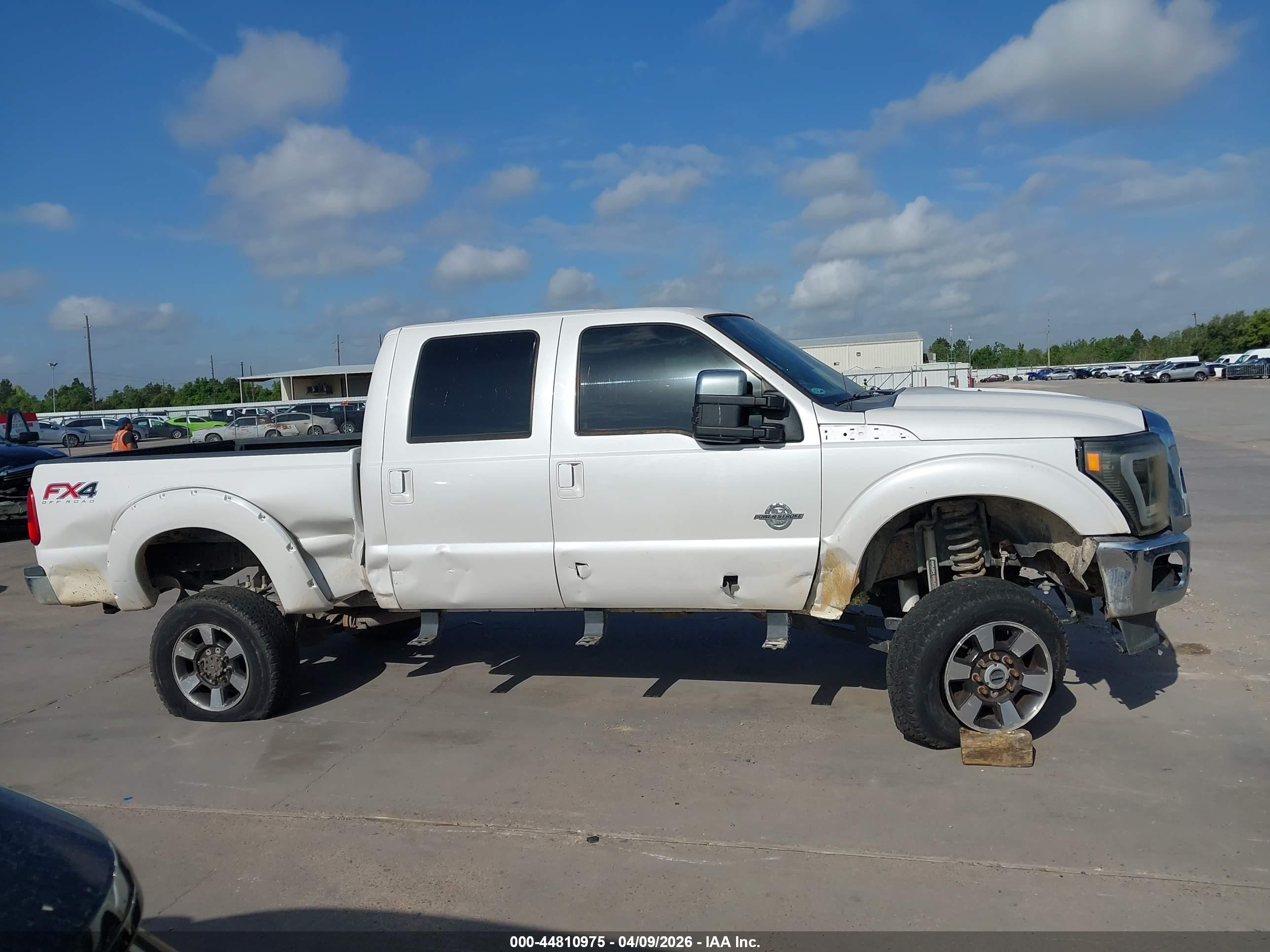 2015 Ford F-250 Lariat White vin: 1FT7W2BT6FEA18448