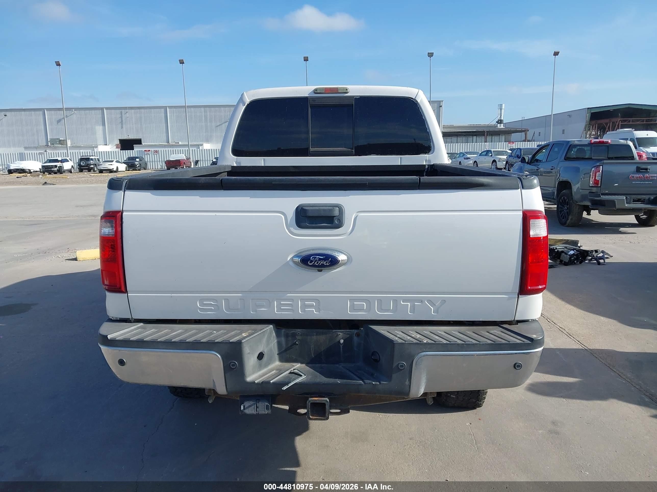2015 Ford F-250 Lariat White vin: 1FT7W2BT6FEA18448