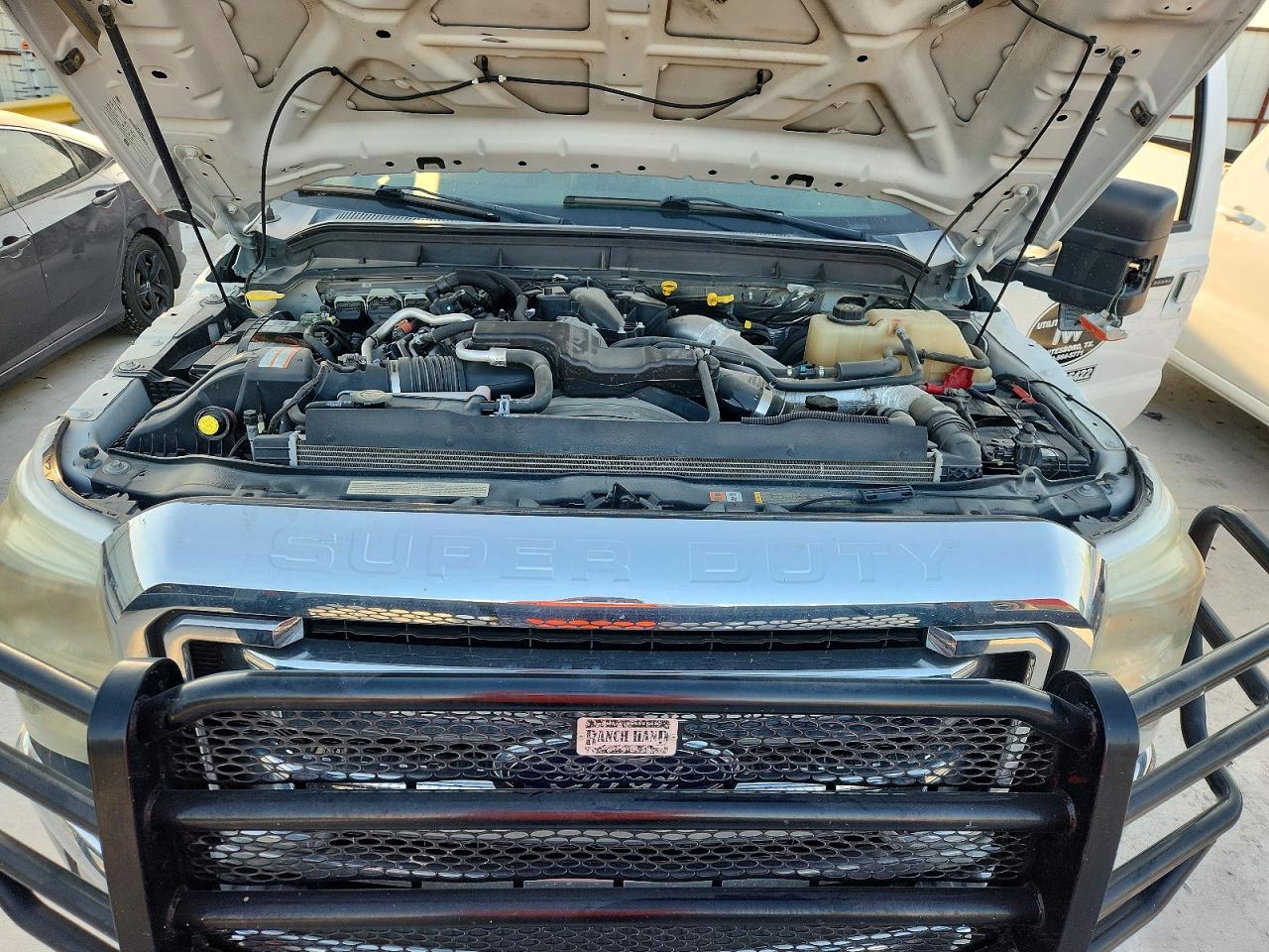 2015 Ford F250 Super Duty White vin: 1FT7W2BT6FED53113