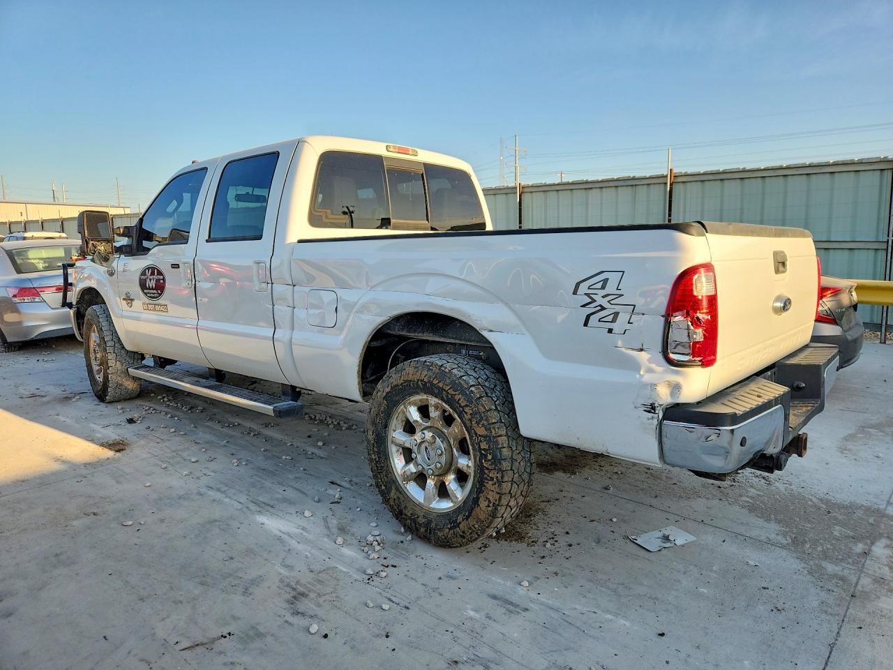 2015 Ford F250 Super Duty White vin: 1FT7W2BT6FED53113