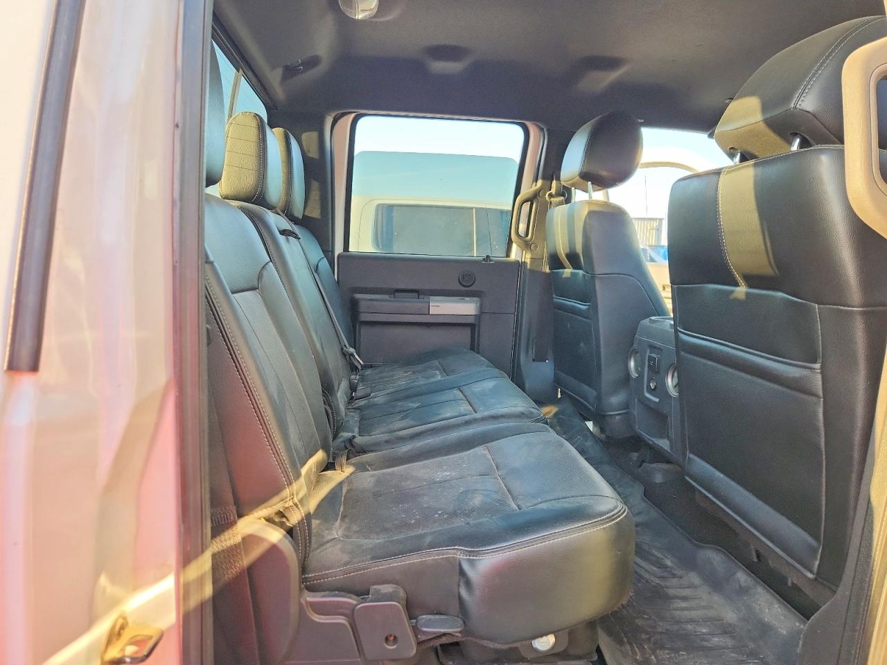 2015 Ford F250 Super Duty White vin: 1FT7W2BT6FED53113