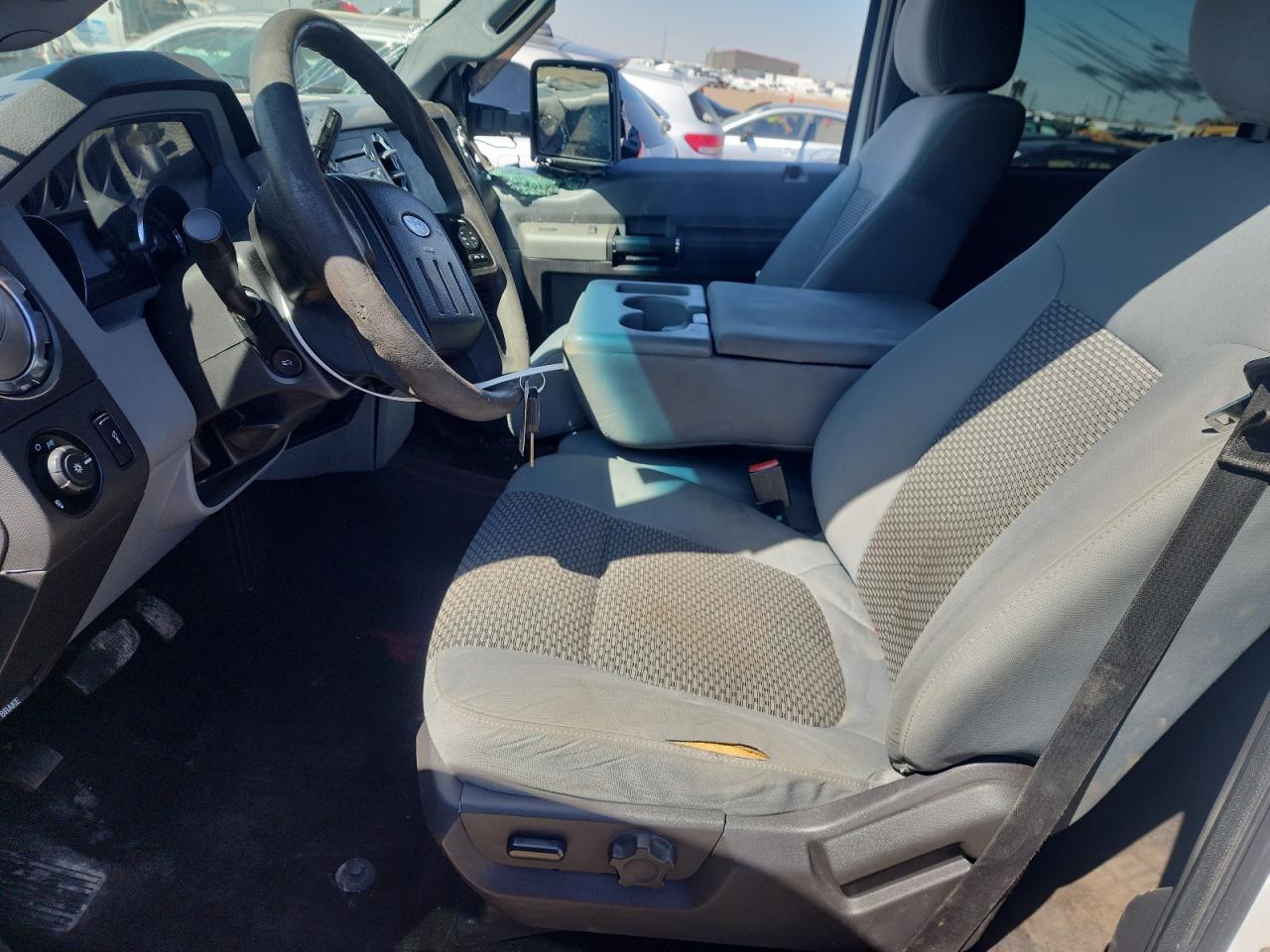 2015 Ford F250 Super Duty Белый vin: 1FT7W2BT6FED69926