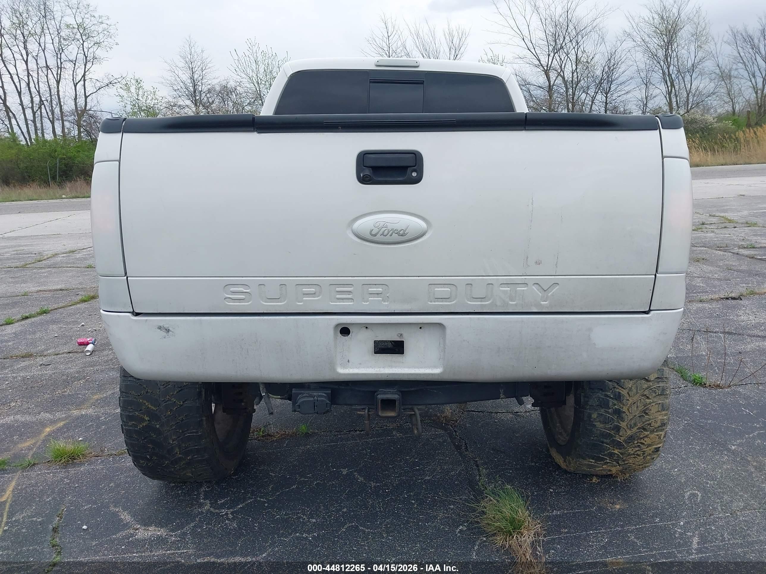 2011 Ford F-250 Lariat White vin: 1FT7W2BT7BEC80523